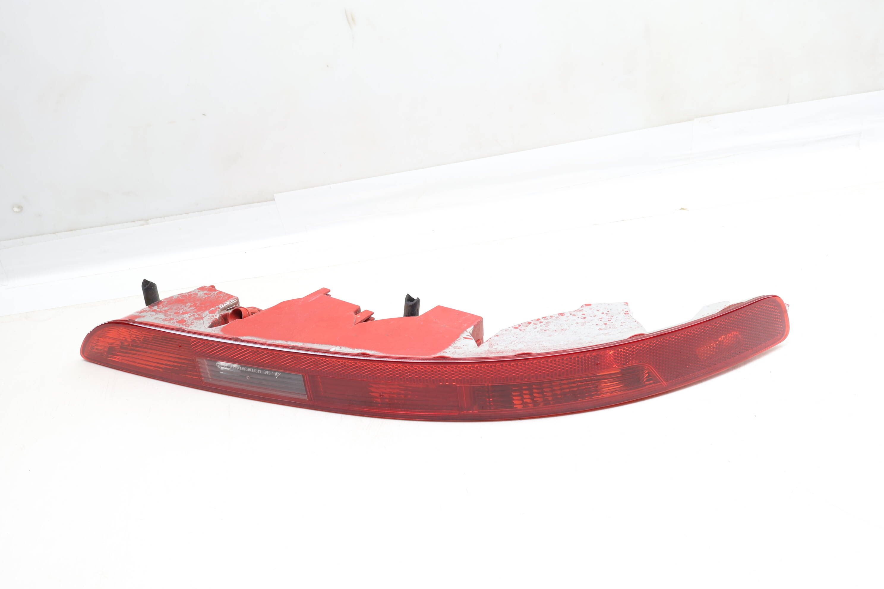 Lower&#x20;Tail&#x20;Light&#x20;&#x2F;&#x20;Lamp&#x20;8R0945095B
