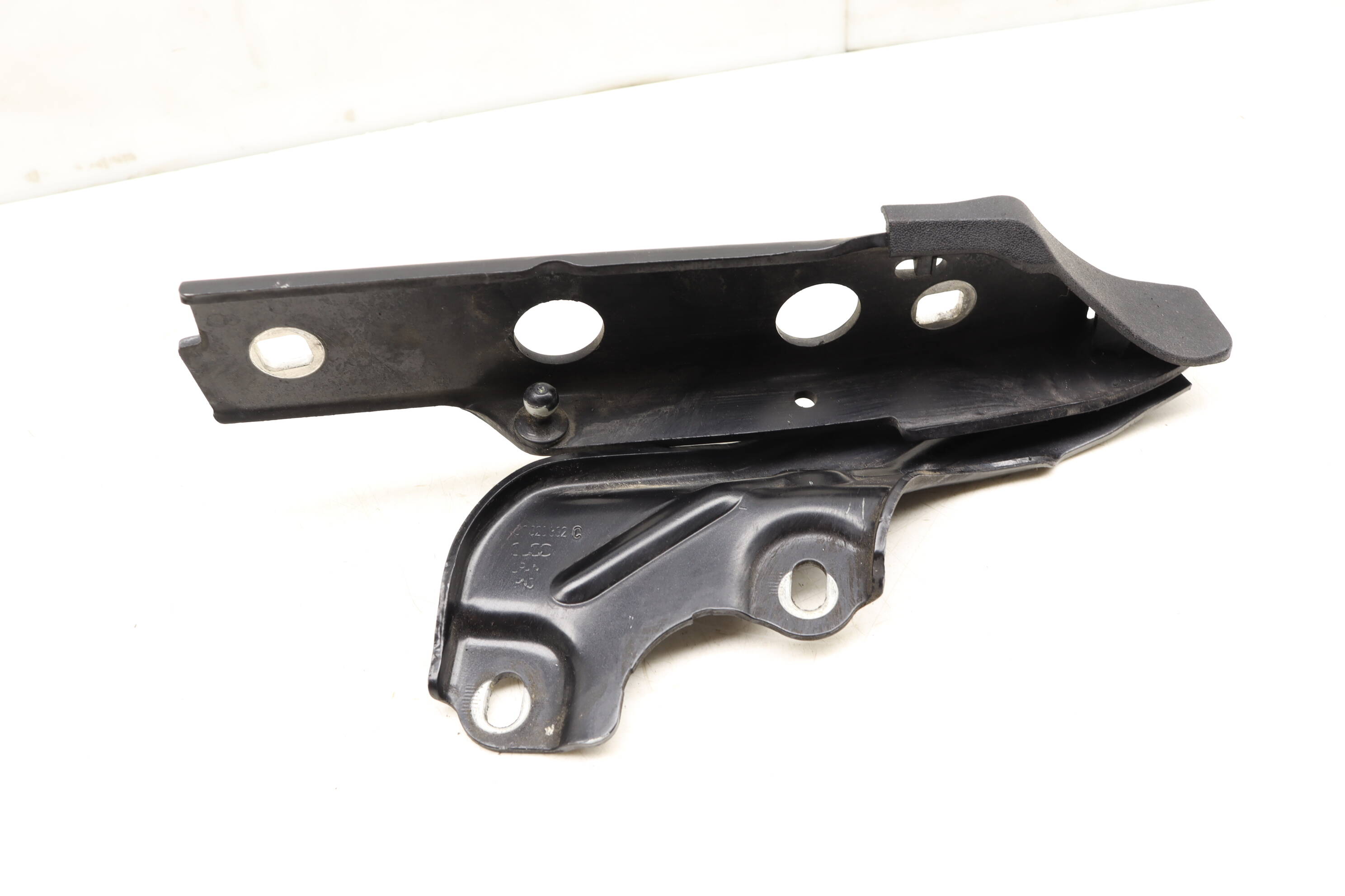 Hood Hinge 4G8823302C