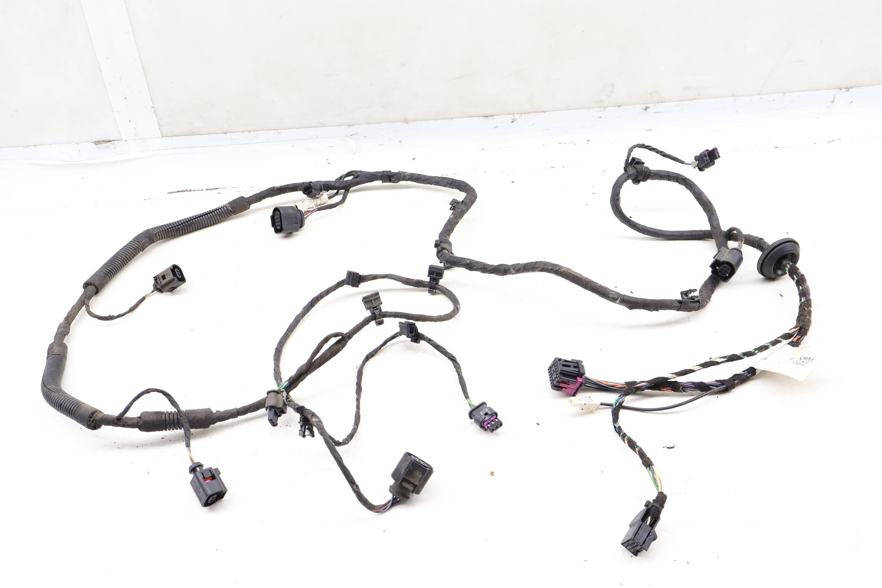 Bumper Wiring Harness 95B971104P