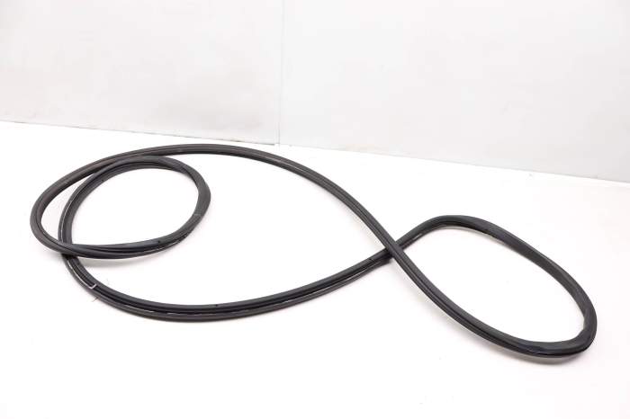 Outer Door Seal / Weather Stripping 7L0837911 95553791101 main product photo