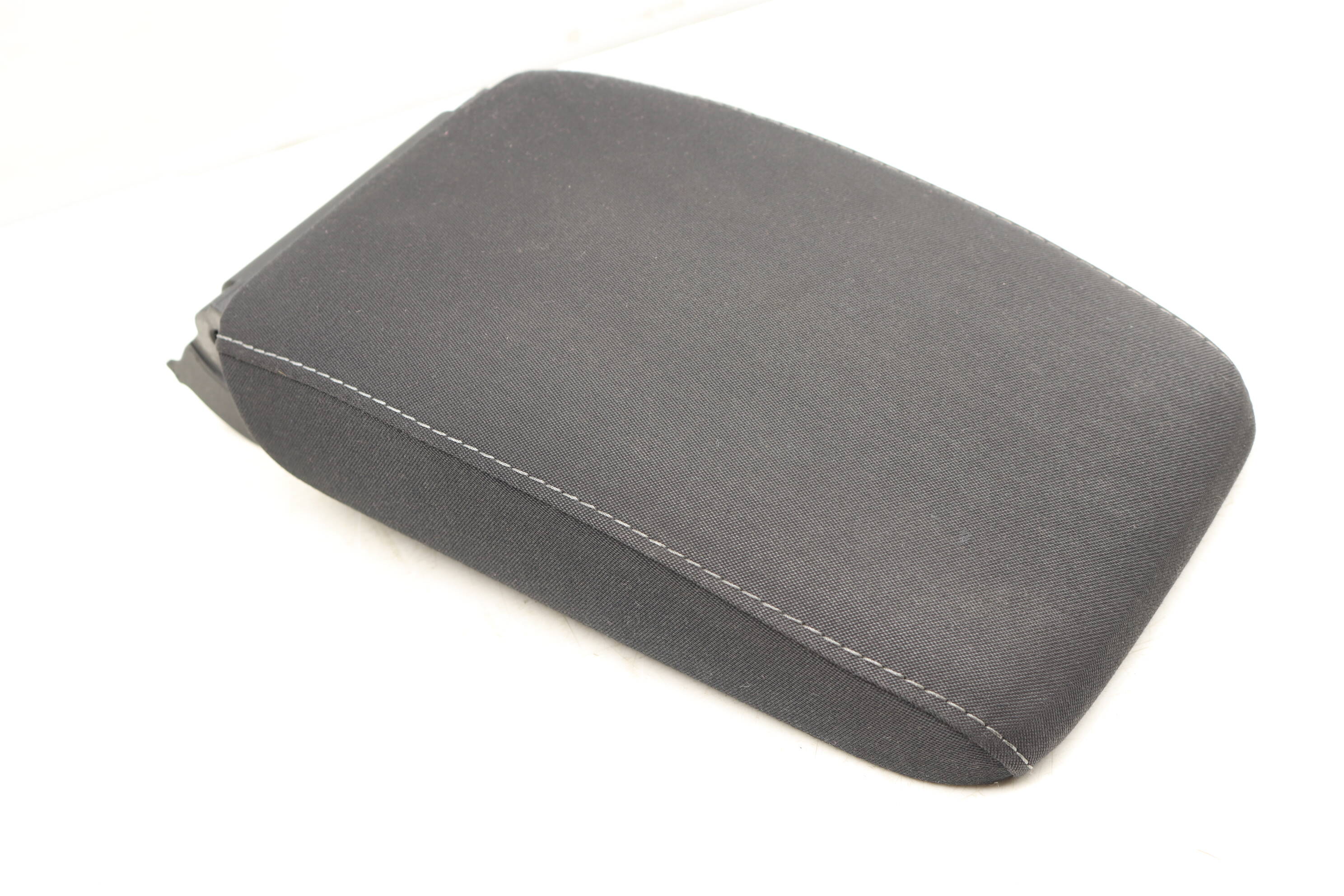 Center Armrest / Arm Rest 1K0864207E