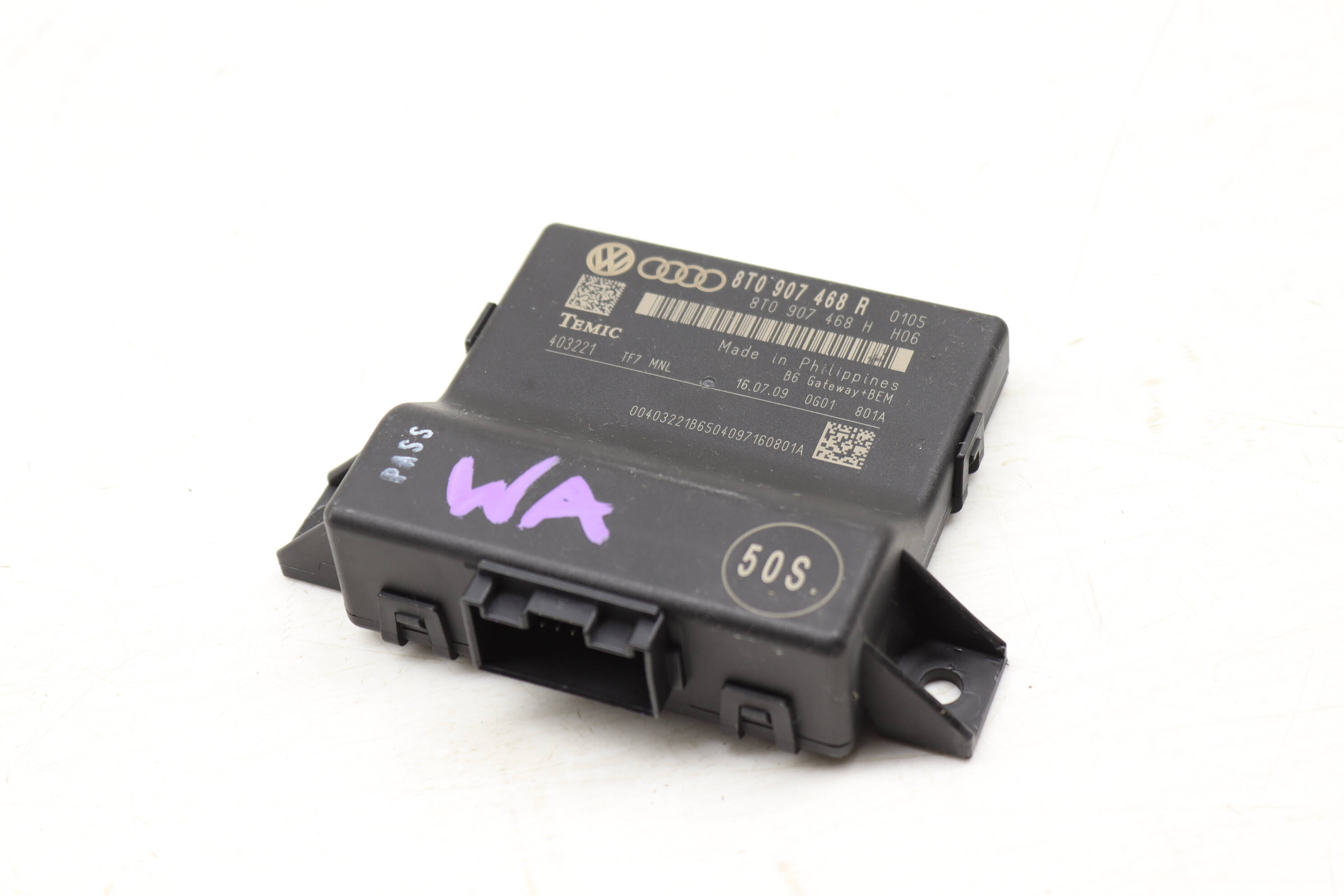 Gateway&#x20;&#x2F;&#x20;Can&#x20;Bus&#x20;Control&#x20;Module&#x20;8T0907468R