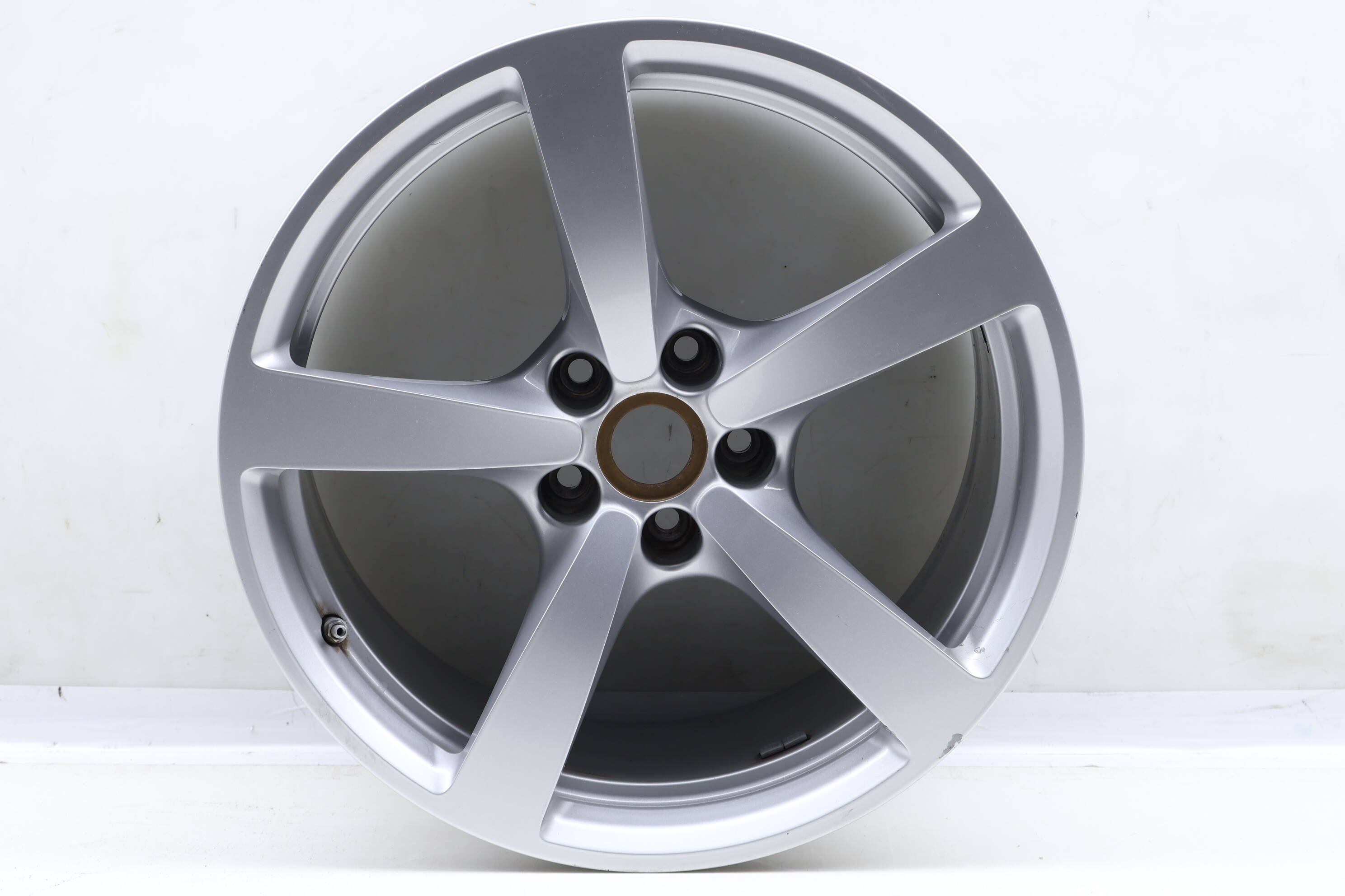 18" Inch Alloy Wheel / Rim (5-Spoke) 95B601025AQ