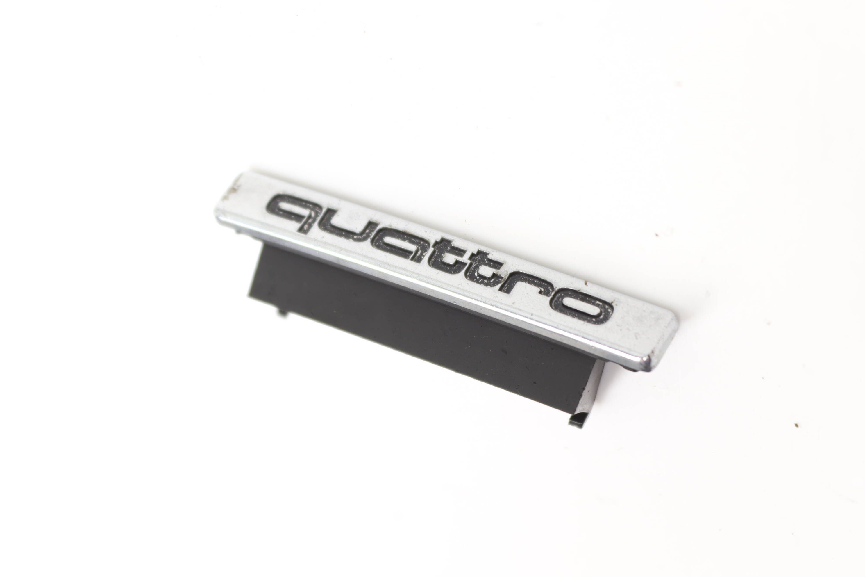 Quattro Emblem / Badge 4F0853736G