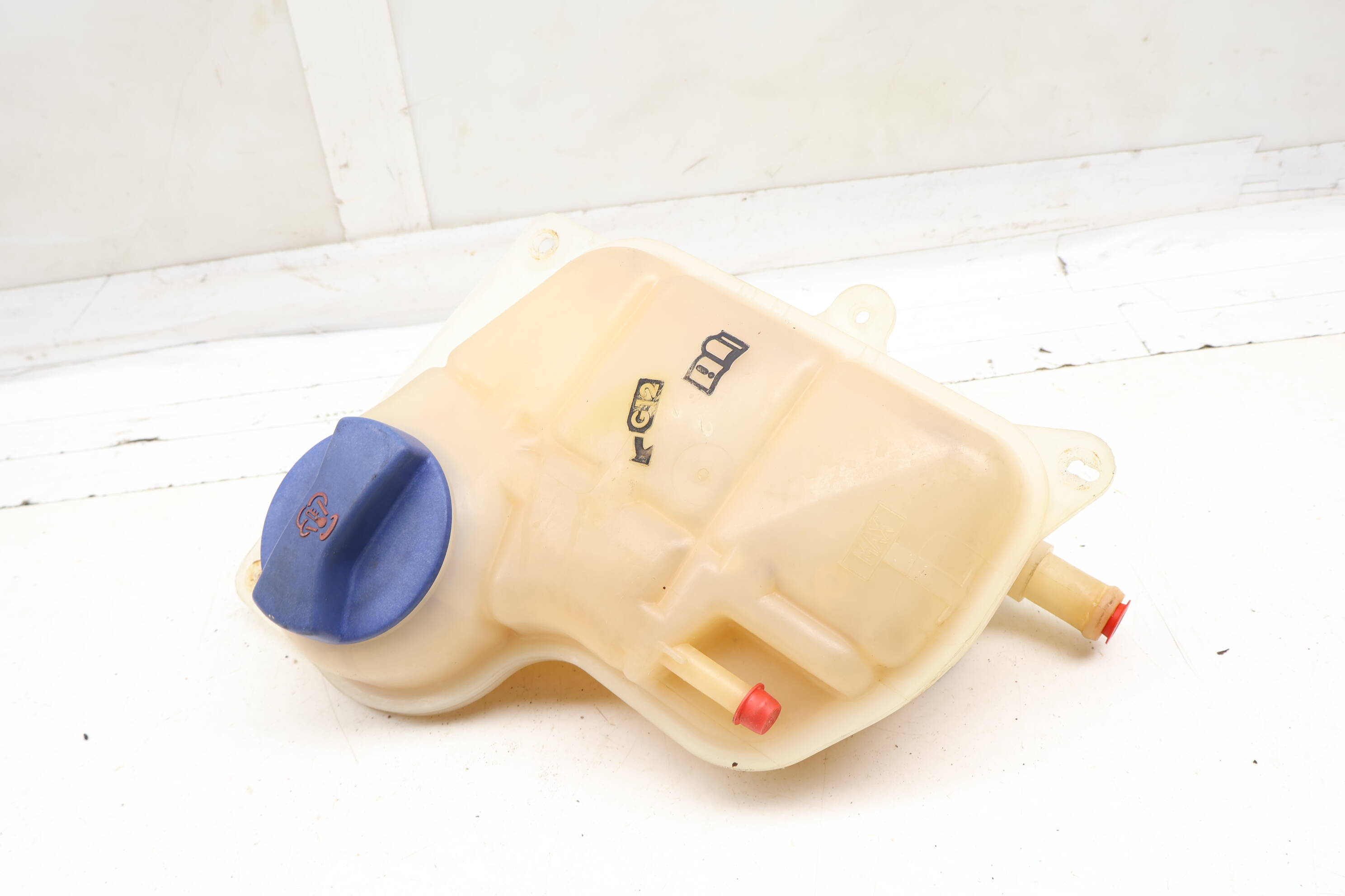 Coolant Reservoir / Tank / Bottle 8D0121403L