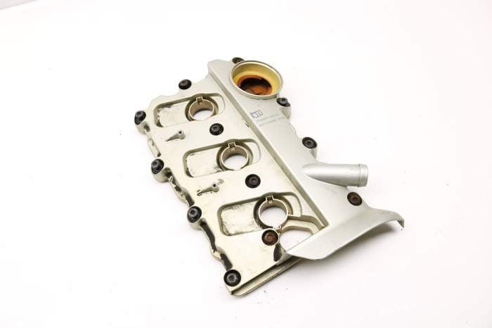 Engine Valve / Cylinder Head Cover 06E103471G main product photo