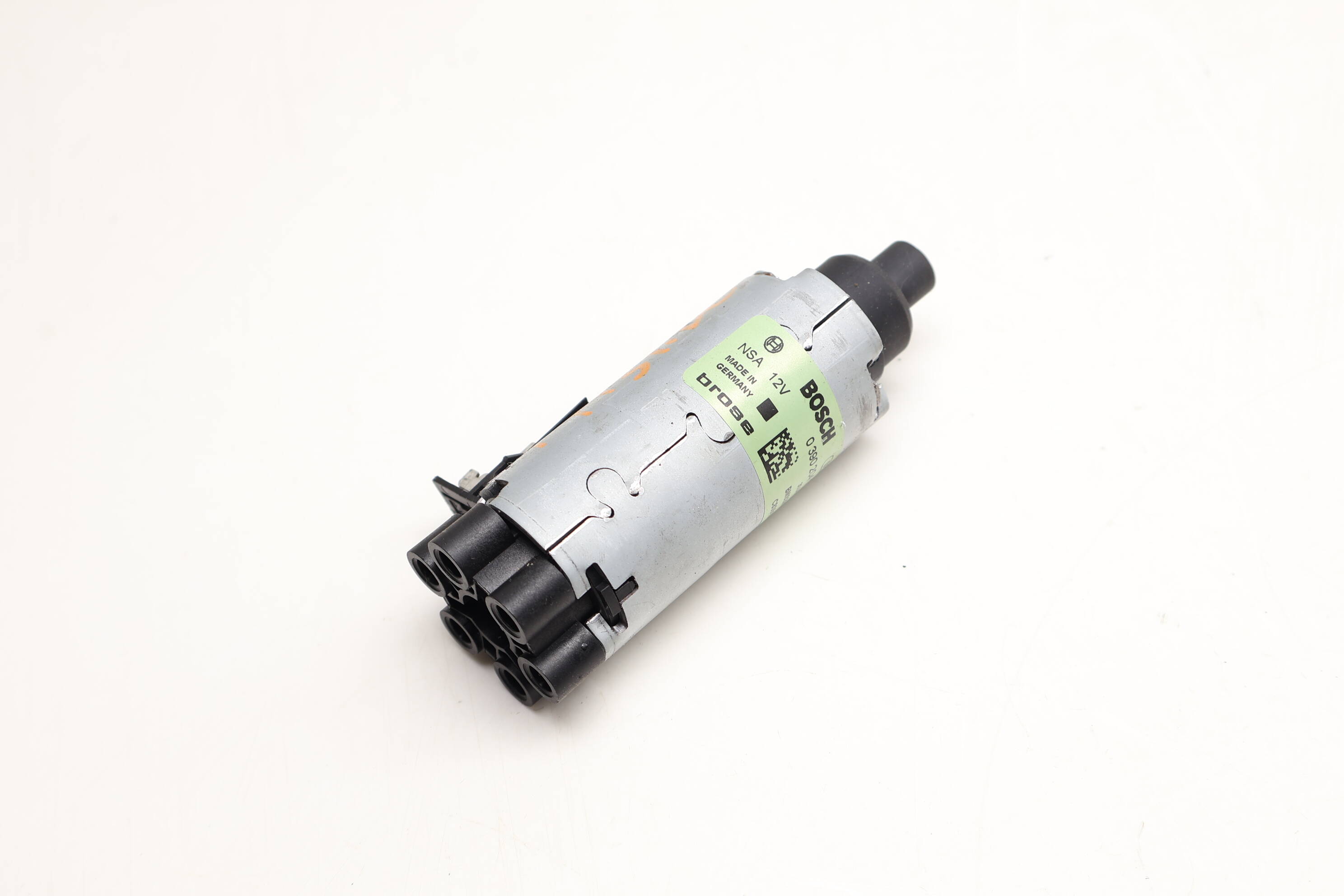 Slide Seat Motor LR175758