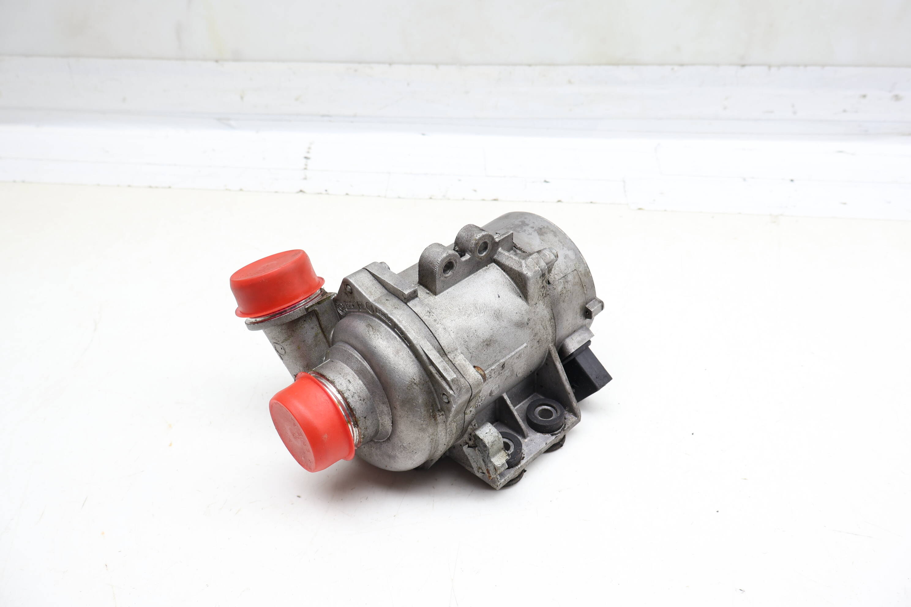 Electric Coolant / Water Pump 11517586924