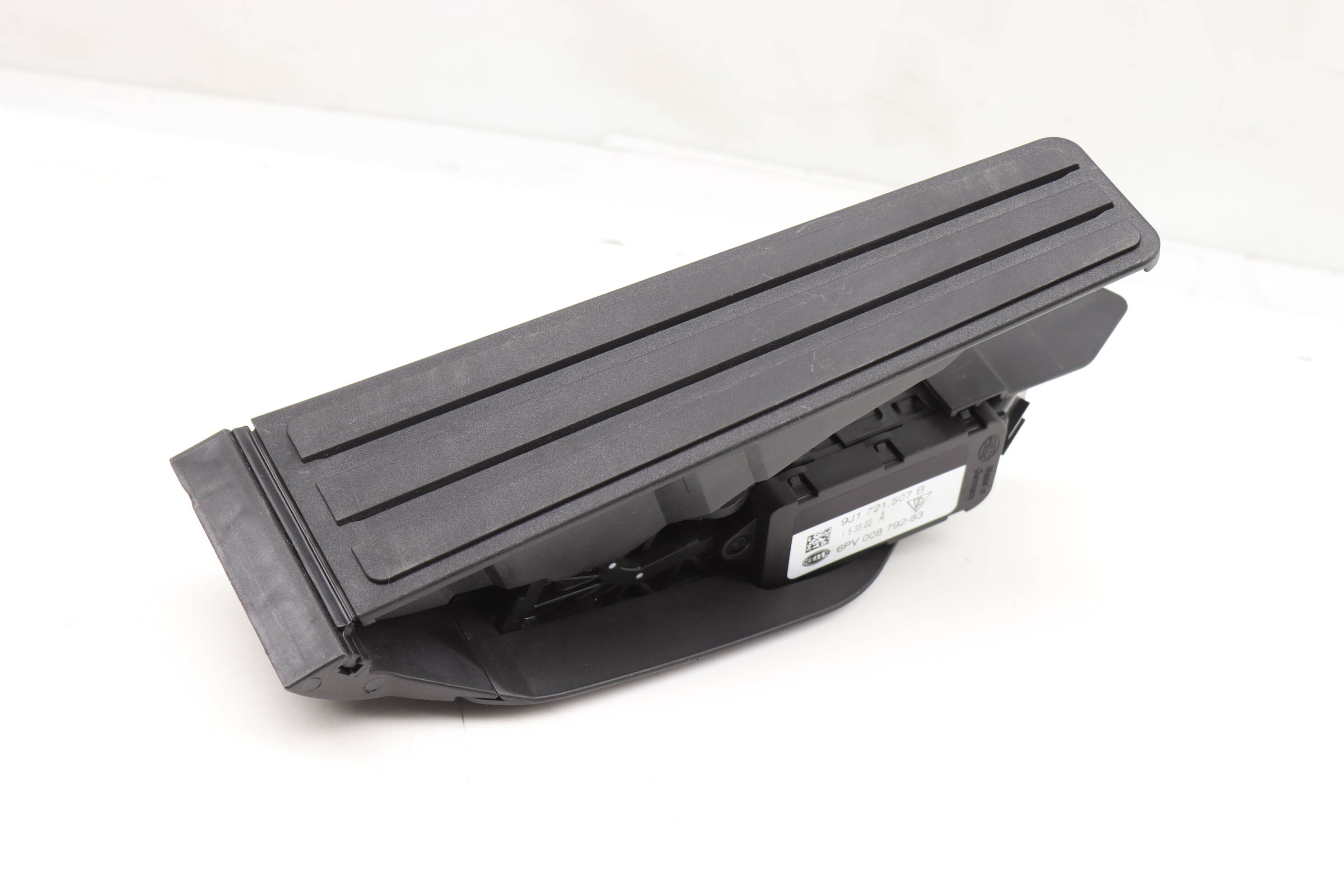 Gas Pedal / Accelerator Module 9J1721507B