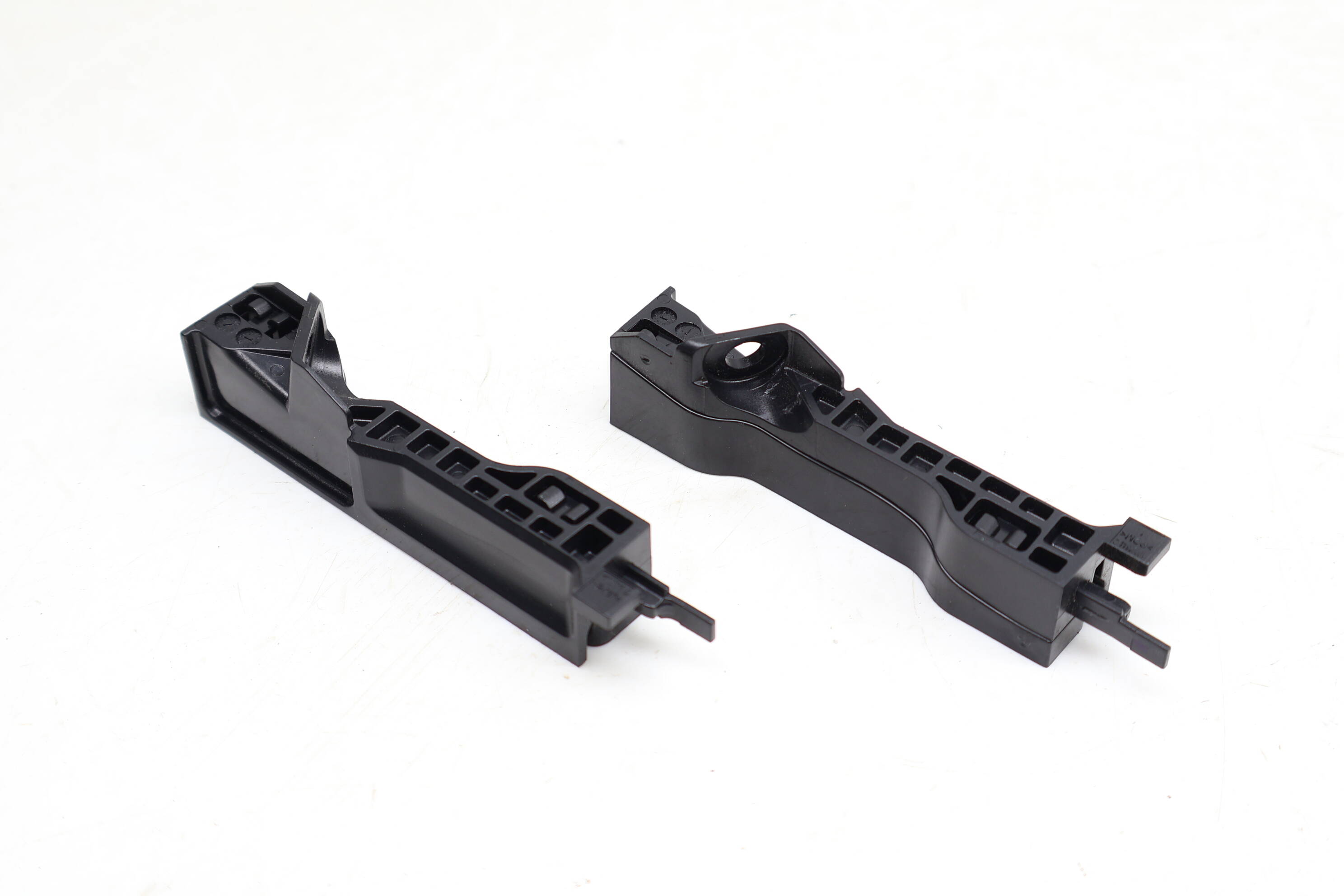 Sunroof Sun Shade Guide Rail Set (2) 4M0898924