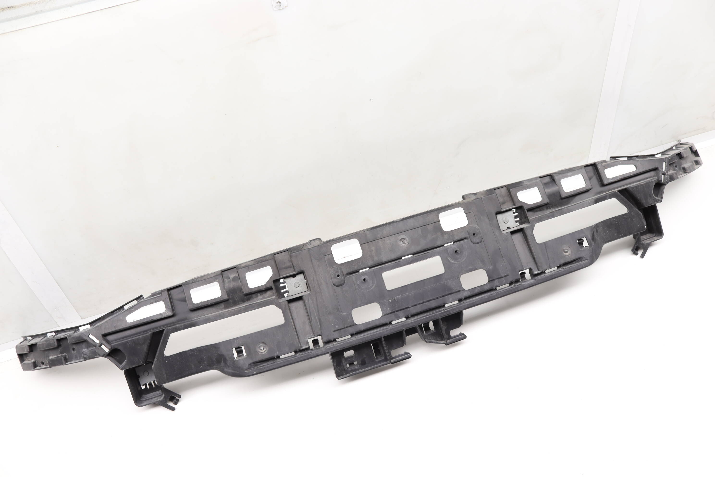 Audi Rear Bumper Mount Bracket (Center) 8S0807385A