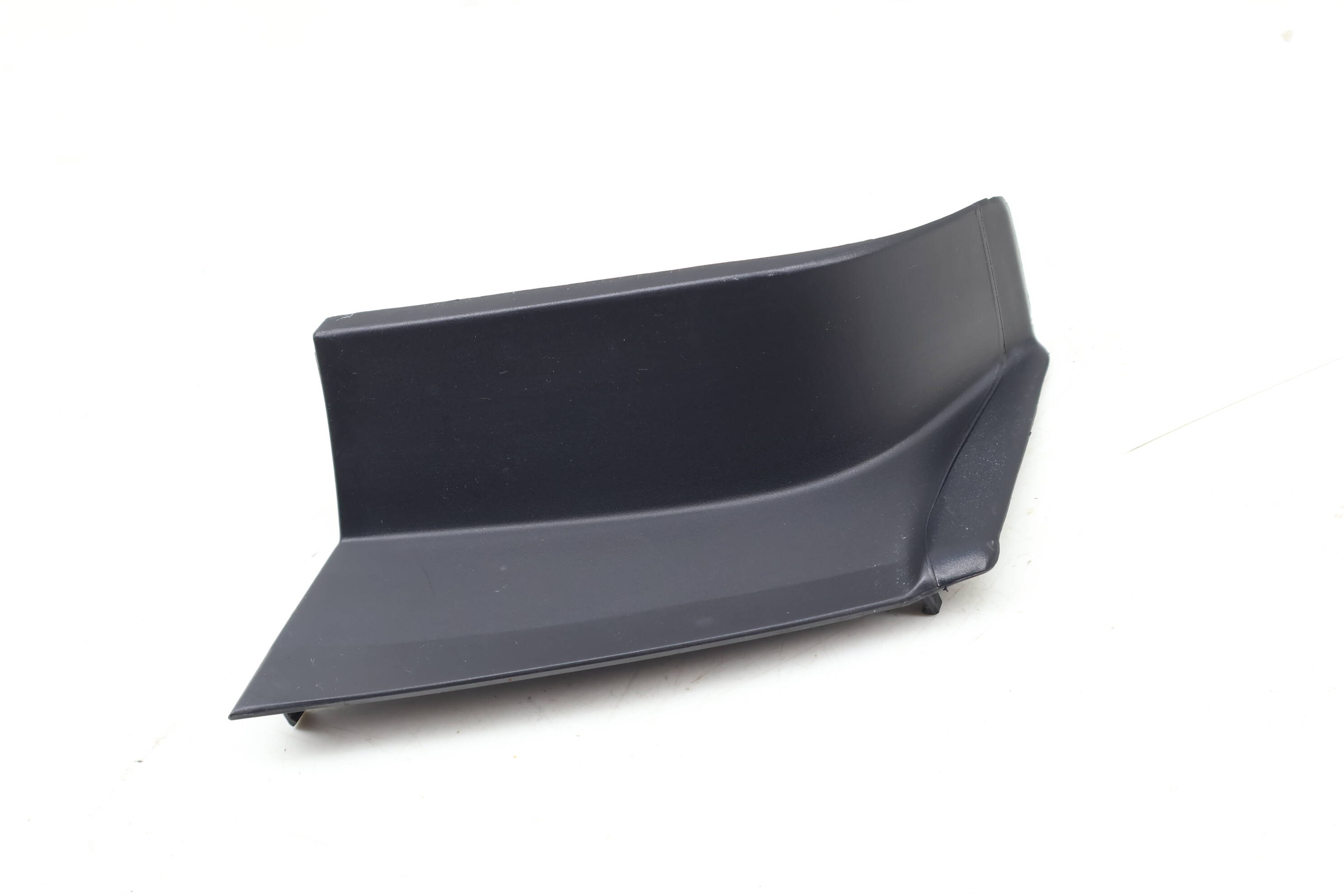 Tail Light Cover 4G5853268