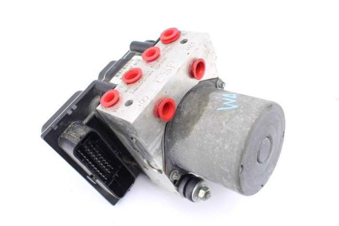 Abs Pump / Control Module Unit 8E0614517BH main product photo