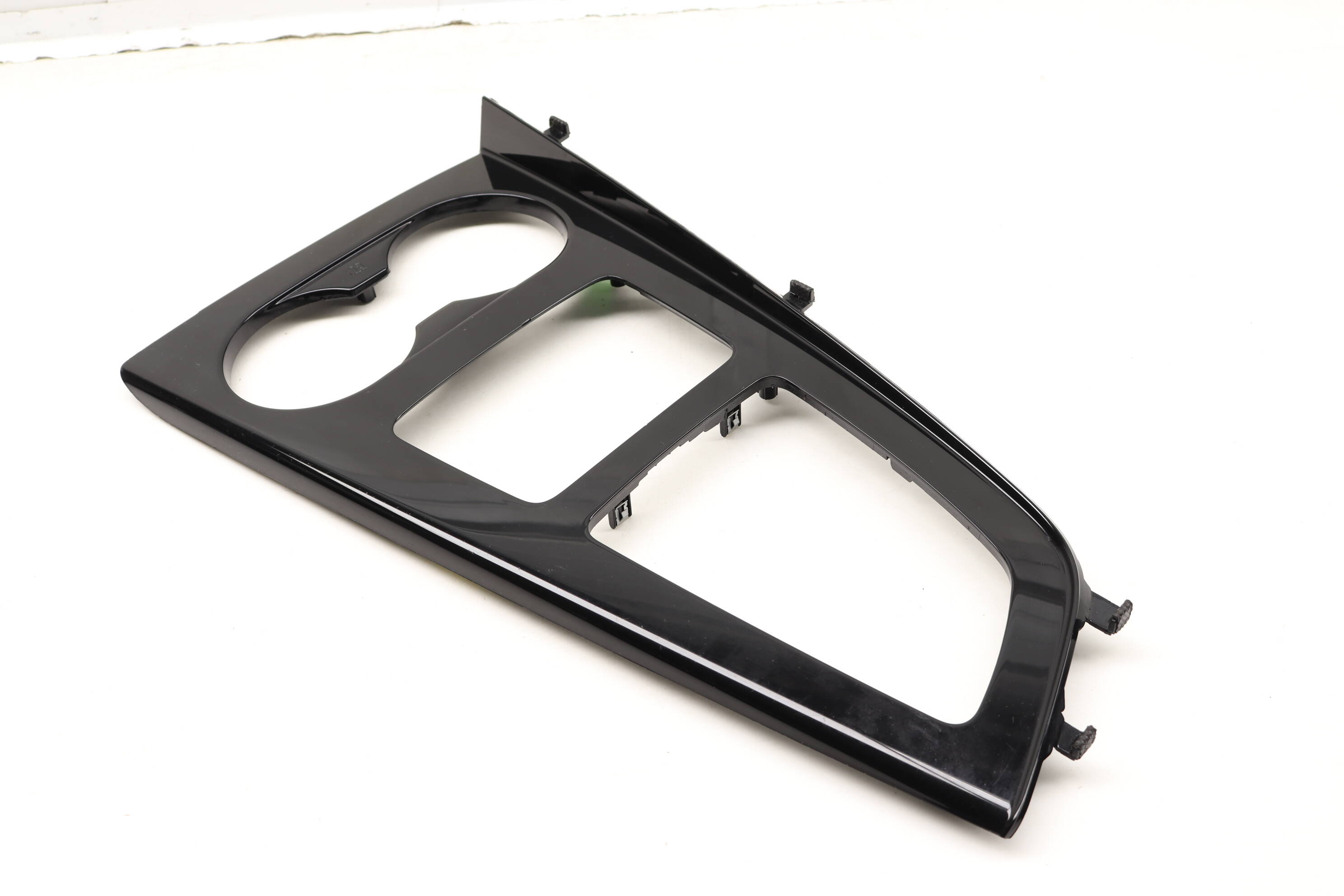 Center Console / Shifter Trim 8W1864241F