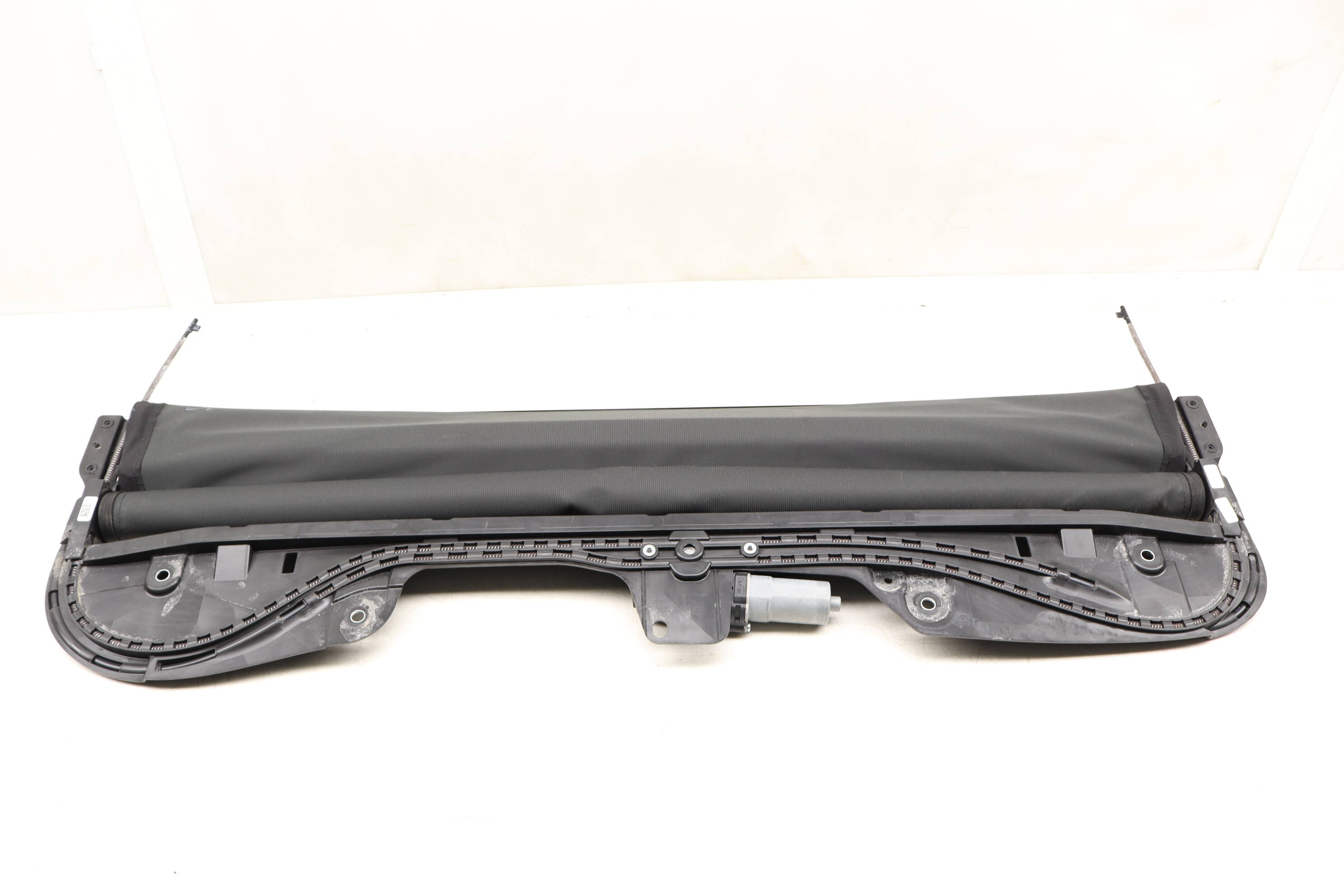 Porsche Retractable Sunroof / Sun Shade Assembly 9Y3877307 