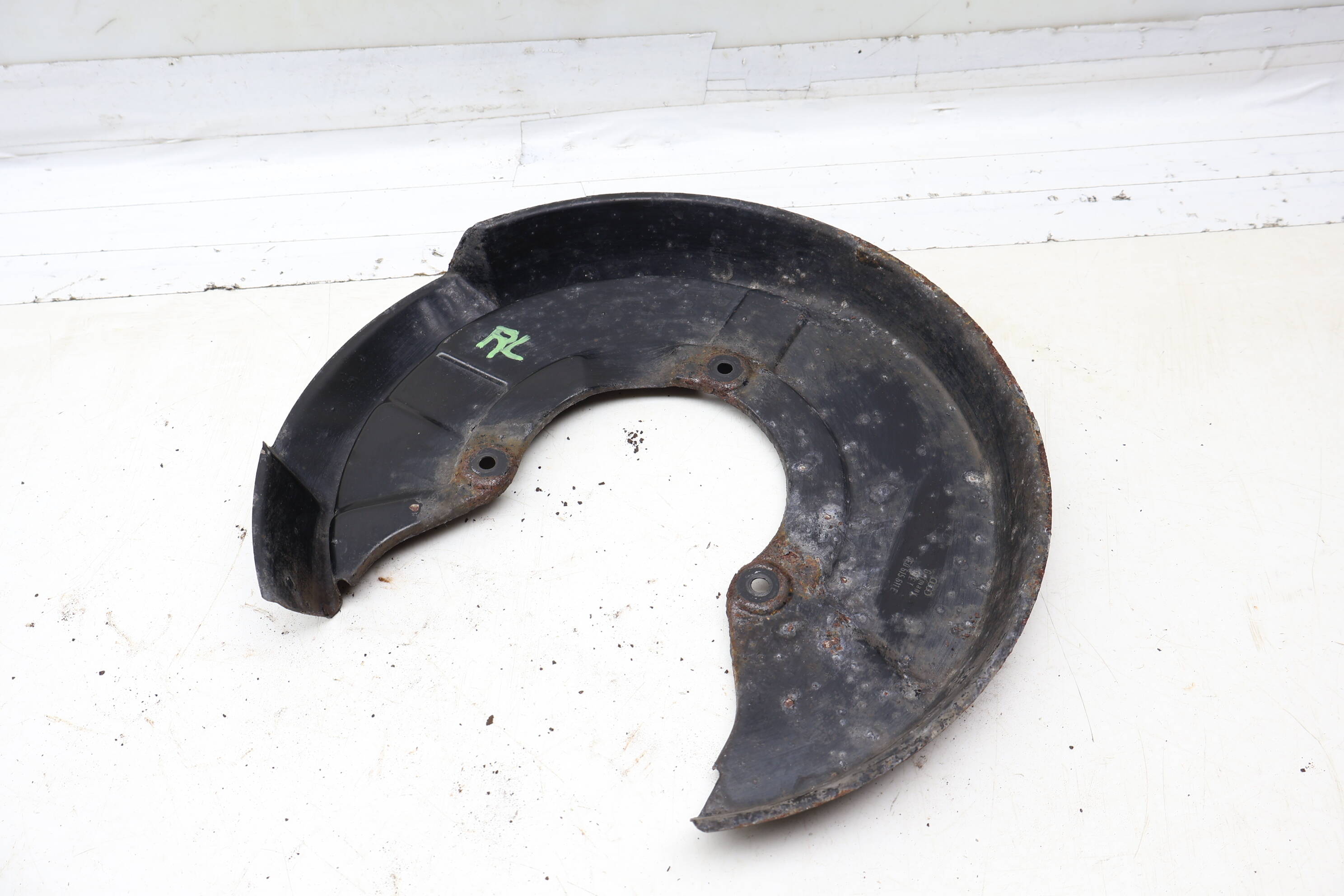 Brake Dust / Splash Shield 8E0615611E