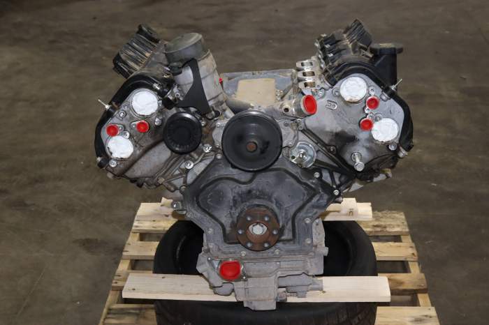 Engine Long Block Assembly LR091901 main product photo