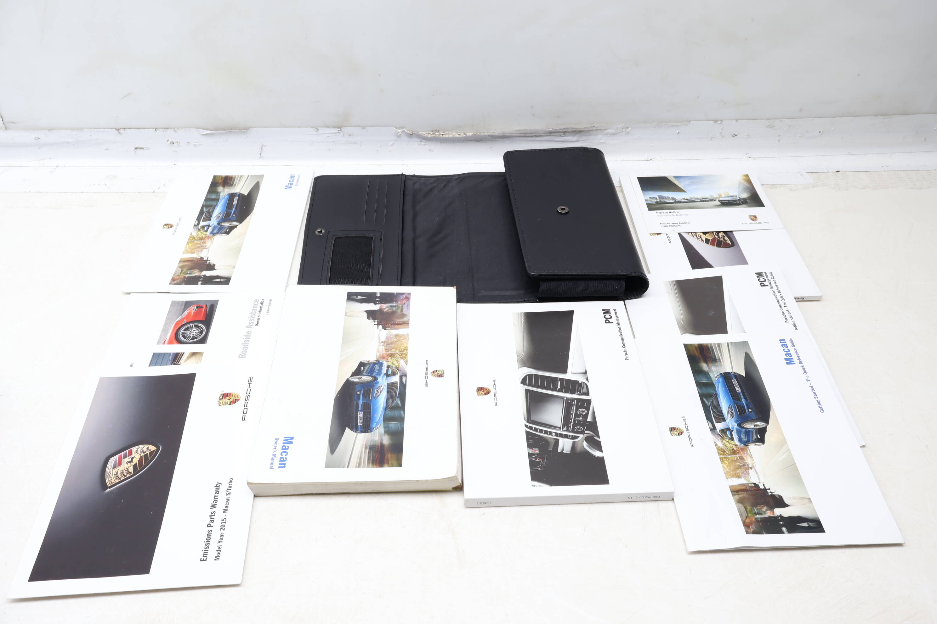 2015 Owners Manual (Macan)