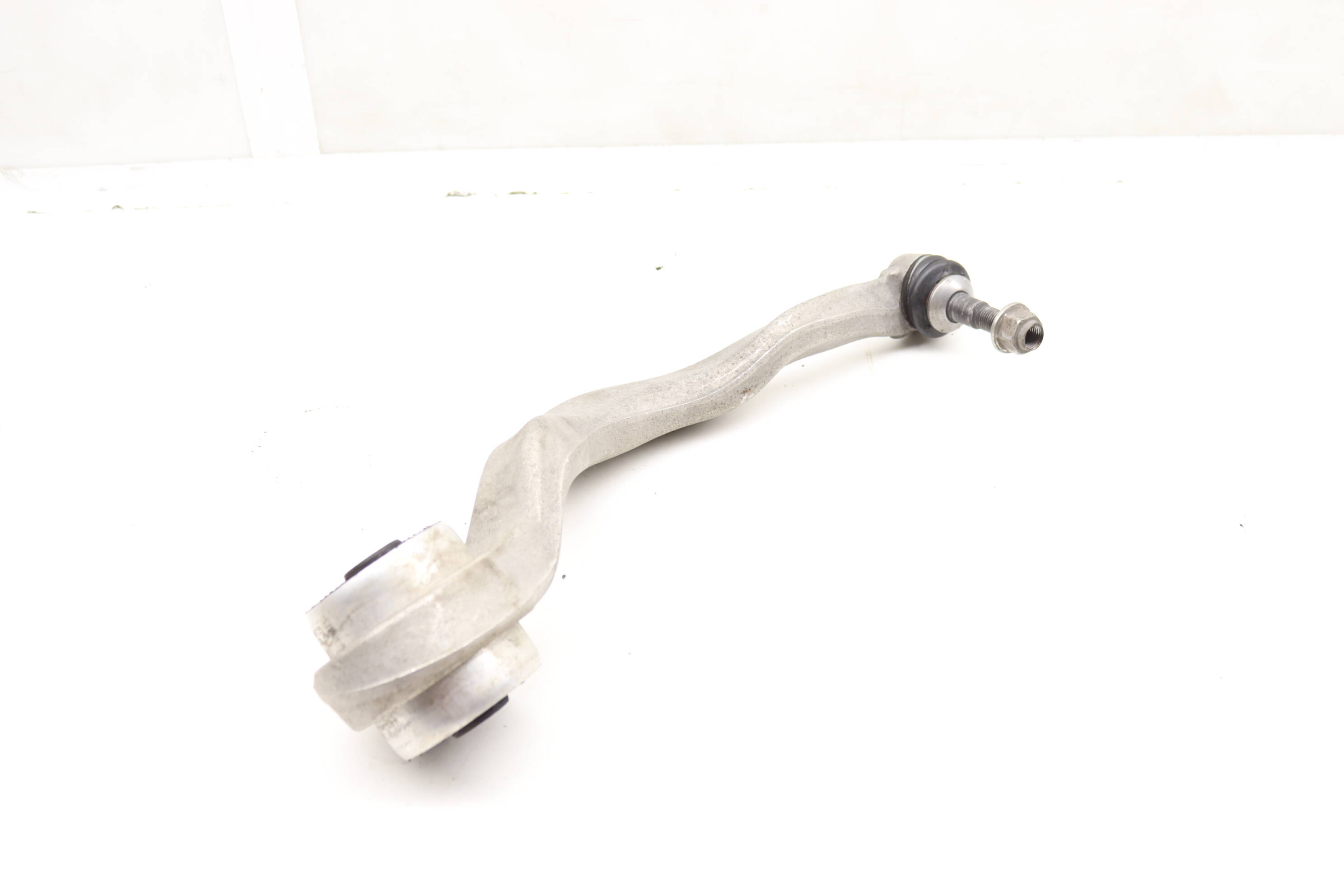 Lower Control Arm (Forward) 31126854724