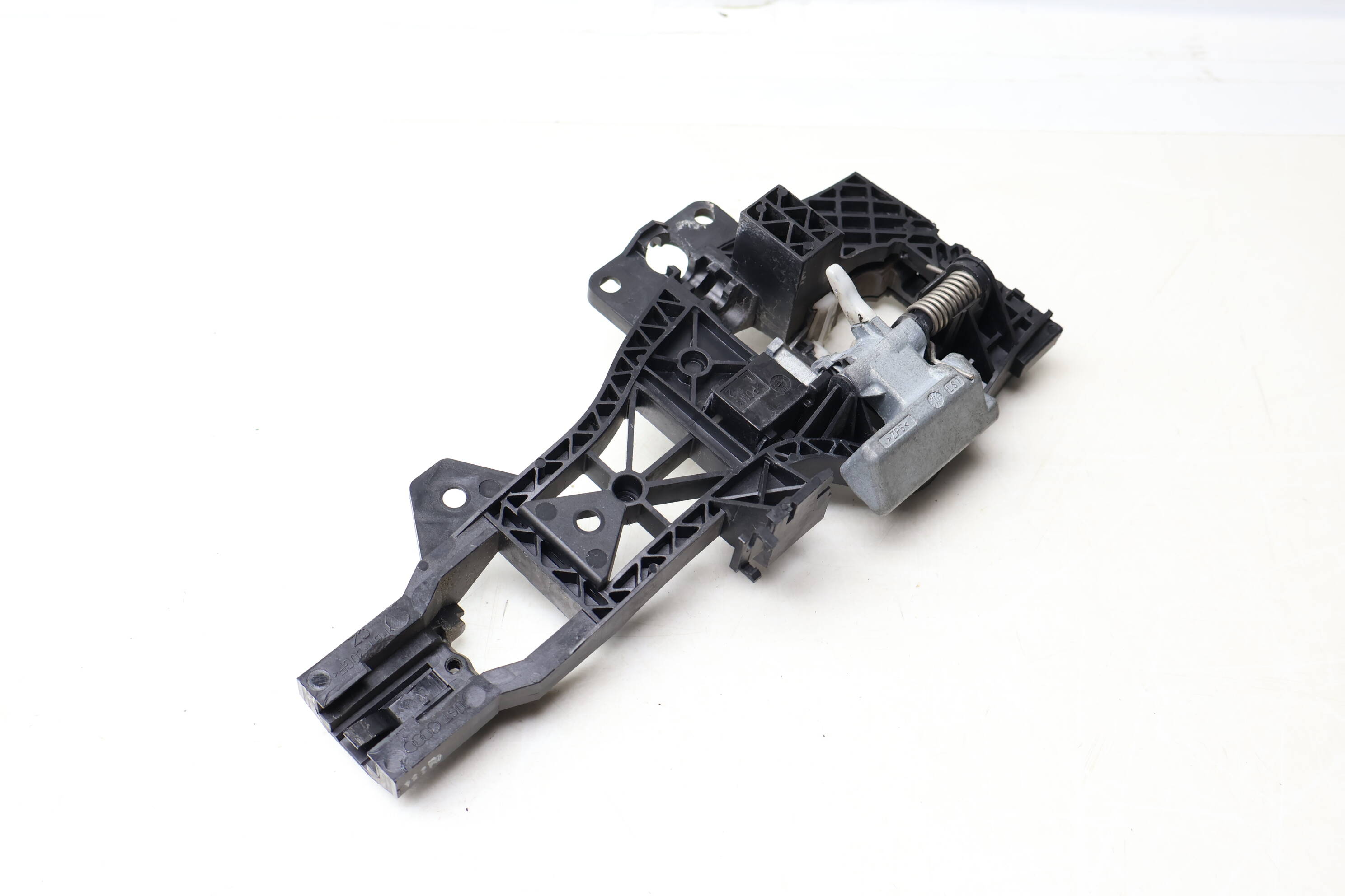 Exterior Door Handle Bracket 4L0839885H