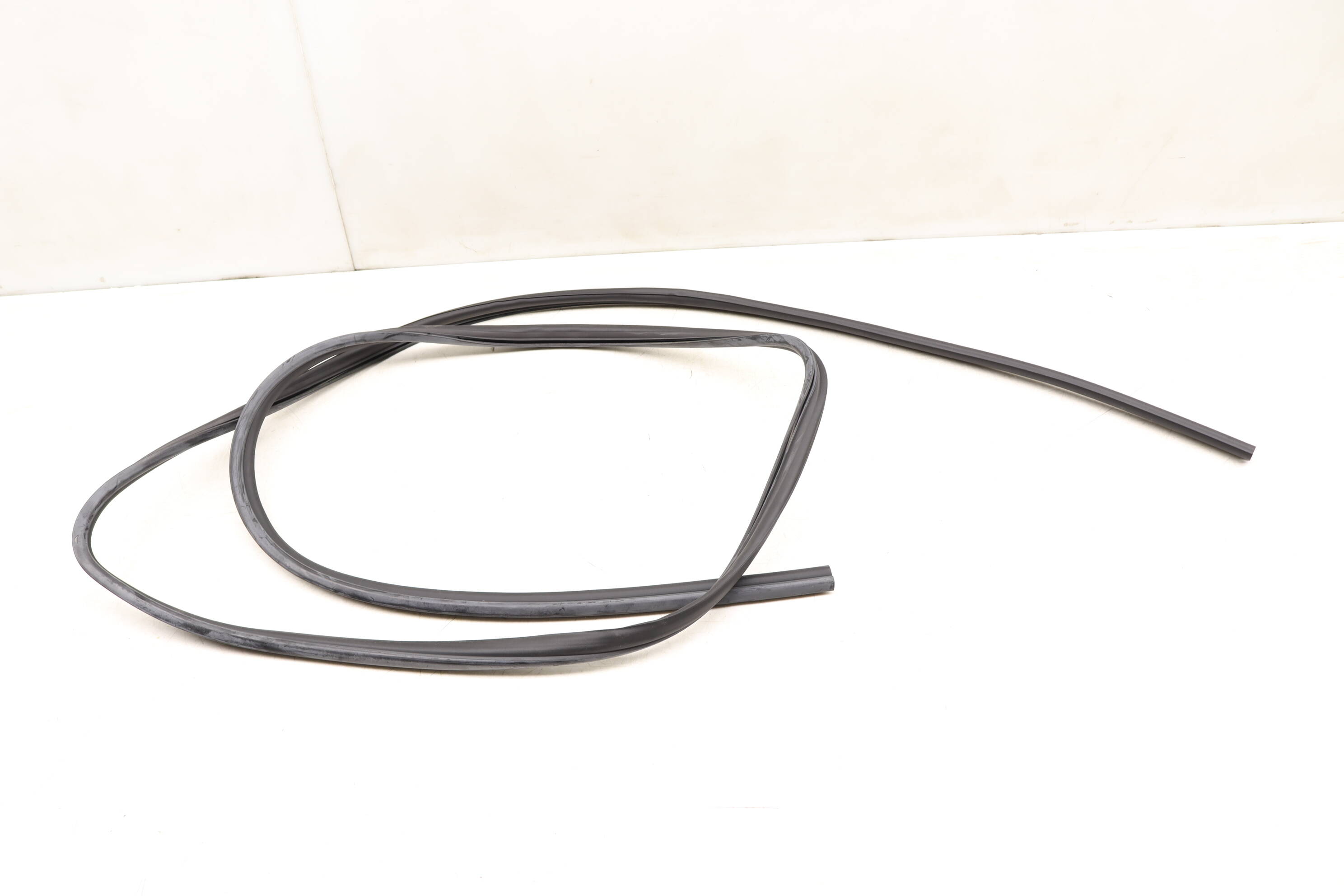 Inner Sun Roof Seal / Weather Stripping 95B877439