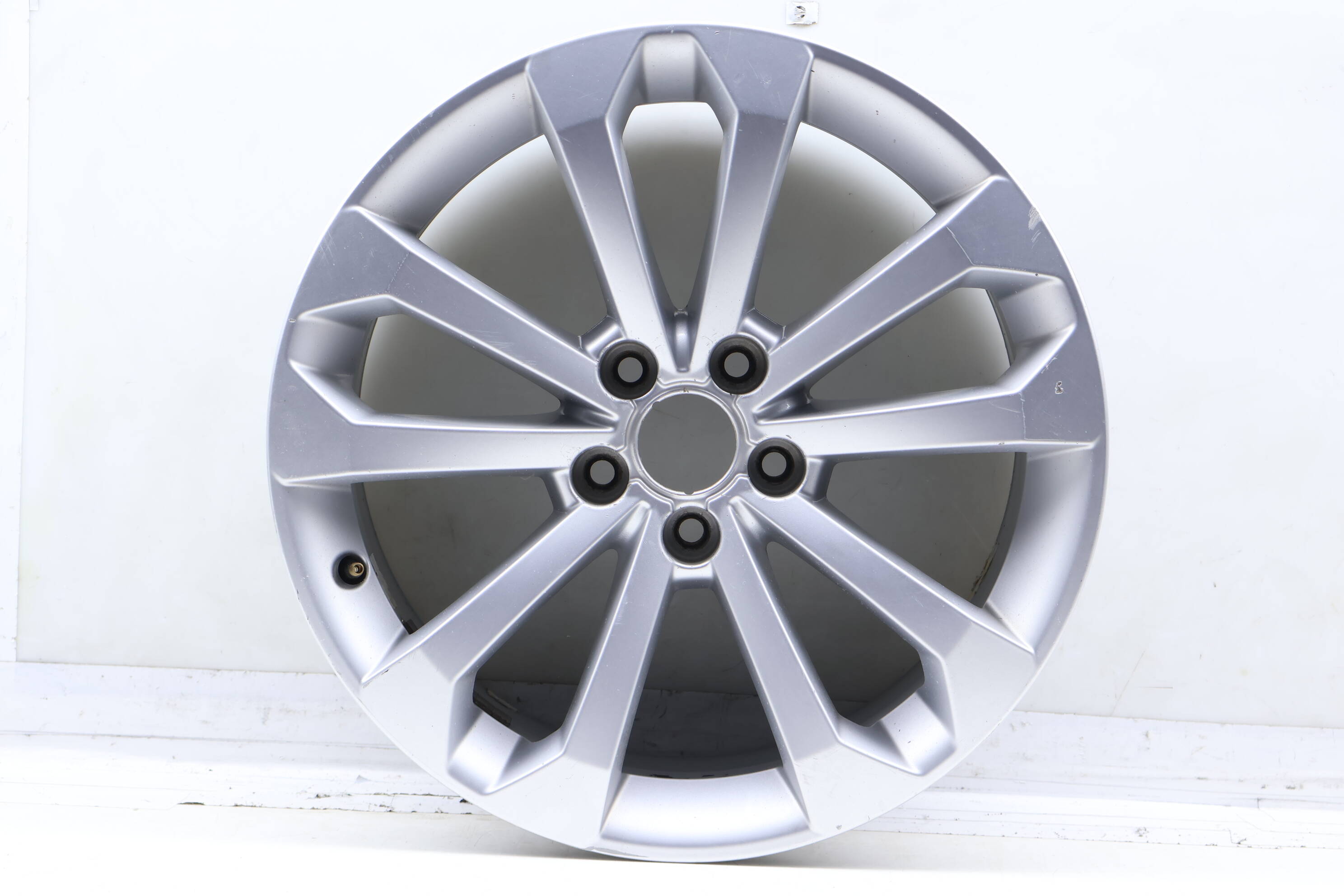 18" Inch Alloy Rim / Wheel (5 Double Spoke) 8R0601025BM