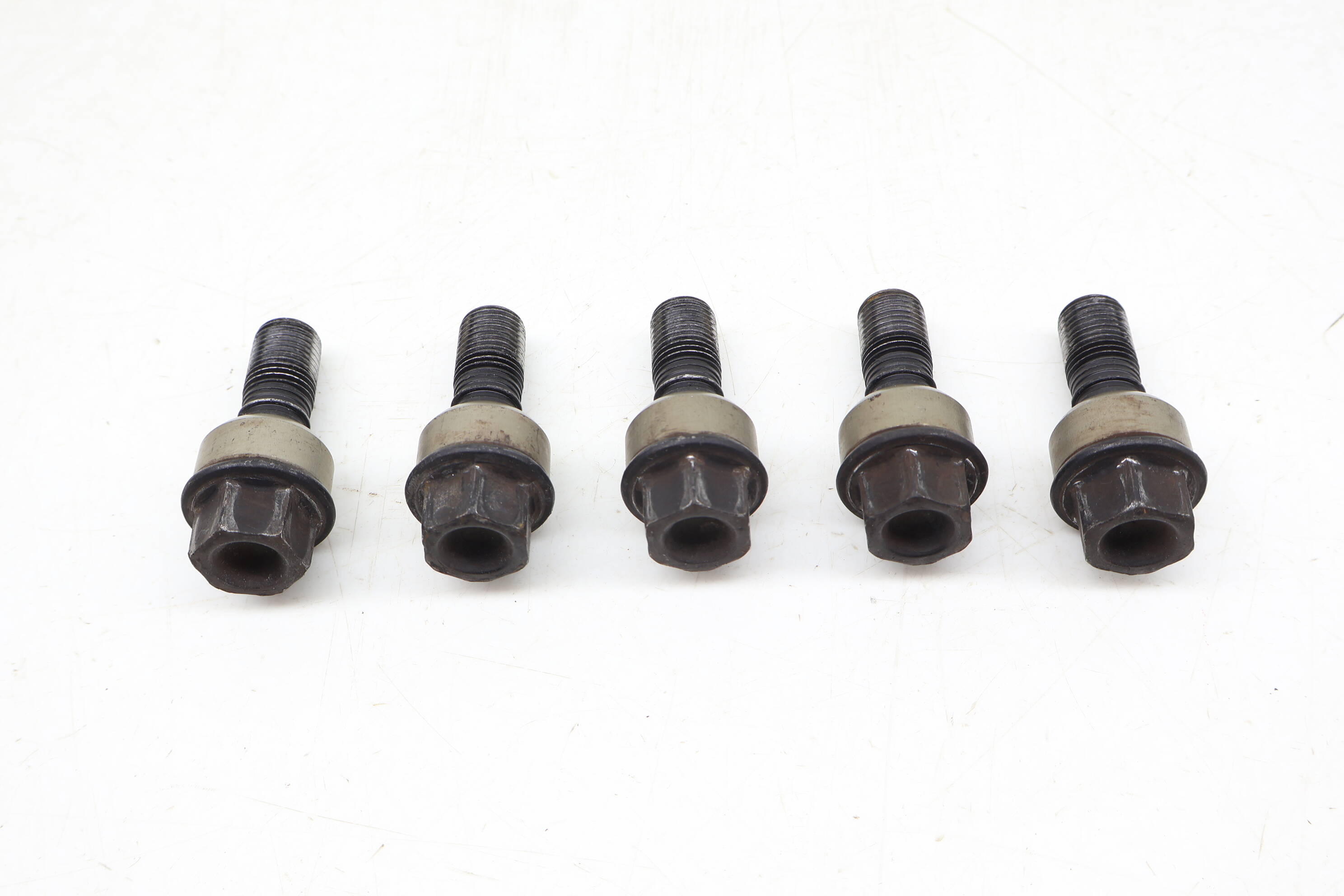 Wheel Bolt / Lug Nut Set (5) 97036120300