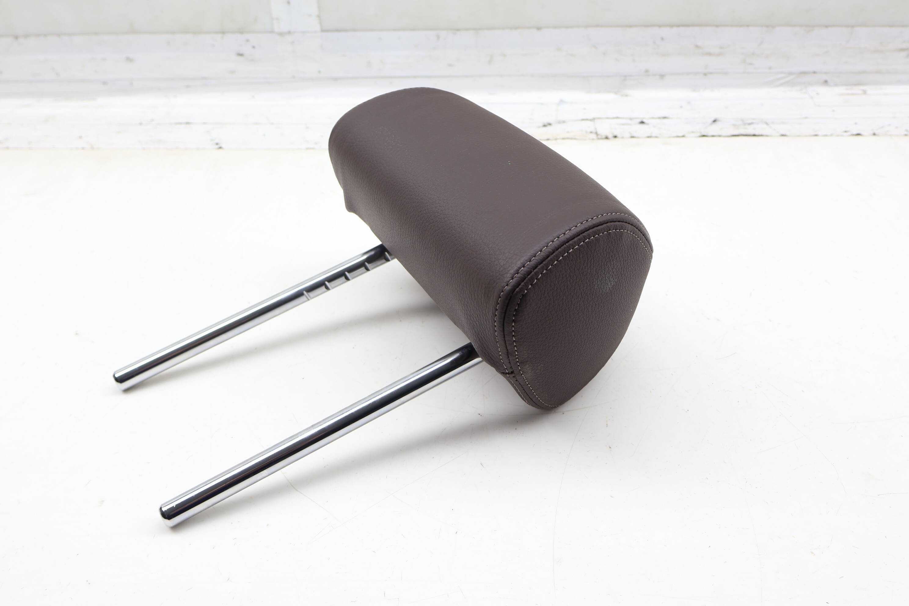 Headrest / Head Rest (Outer) 52207349415