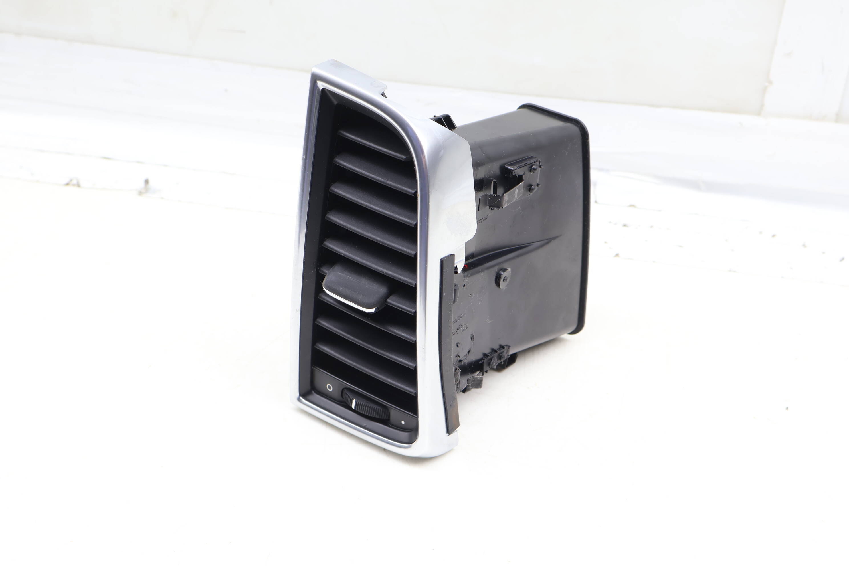 Center Dash Air Vent 97055214103