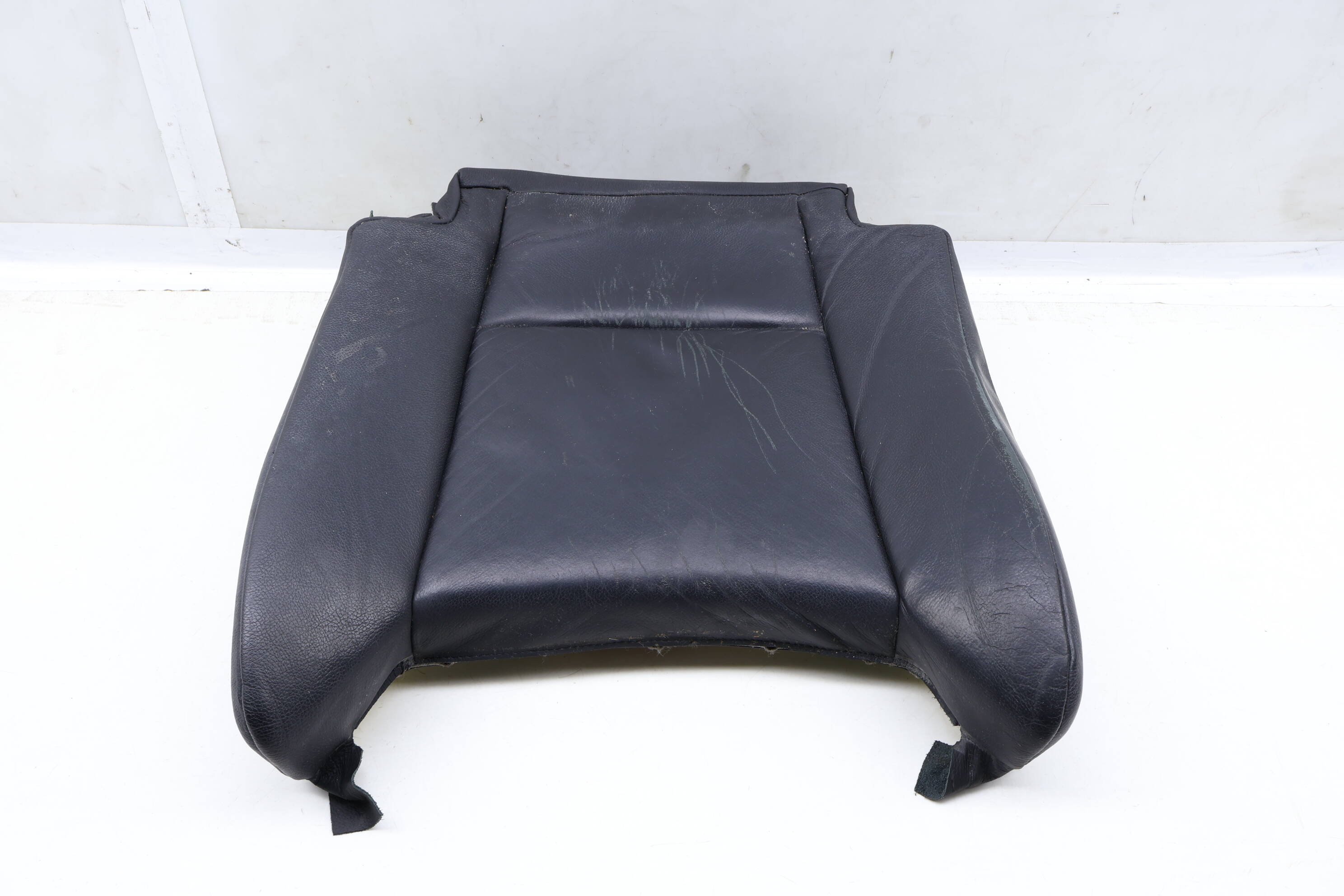 Lower&#x20;Seat&#x20;Bottom&#x20;Cushion&#x20;&#x28;Leather&#x29;&#x20;52107277377