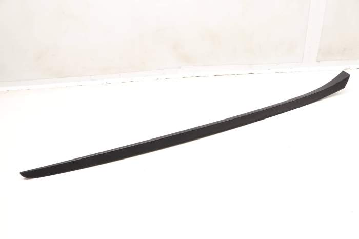 Windshield Side Trim 7P5854328A 95855932800 main product photo
