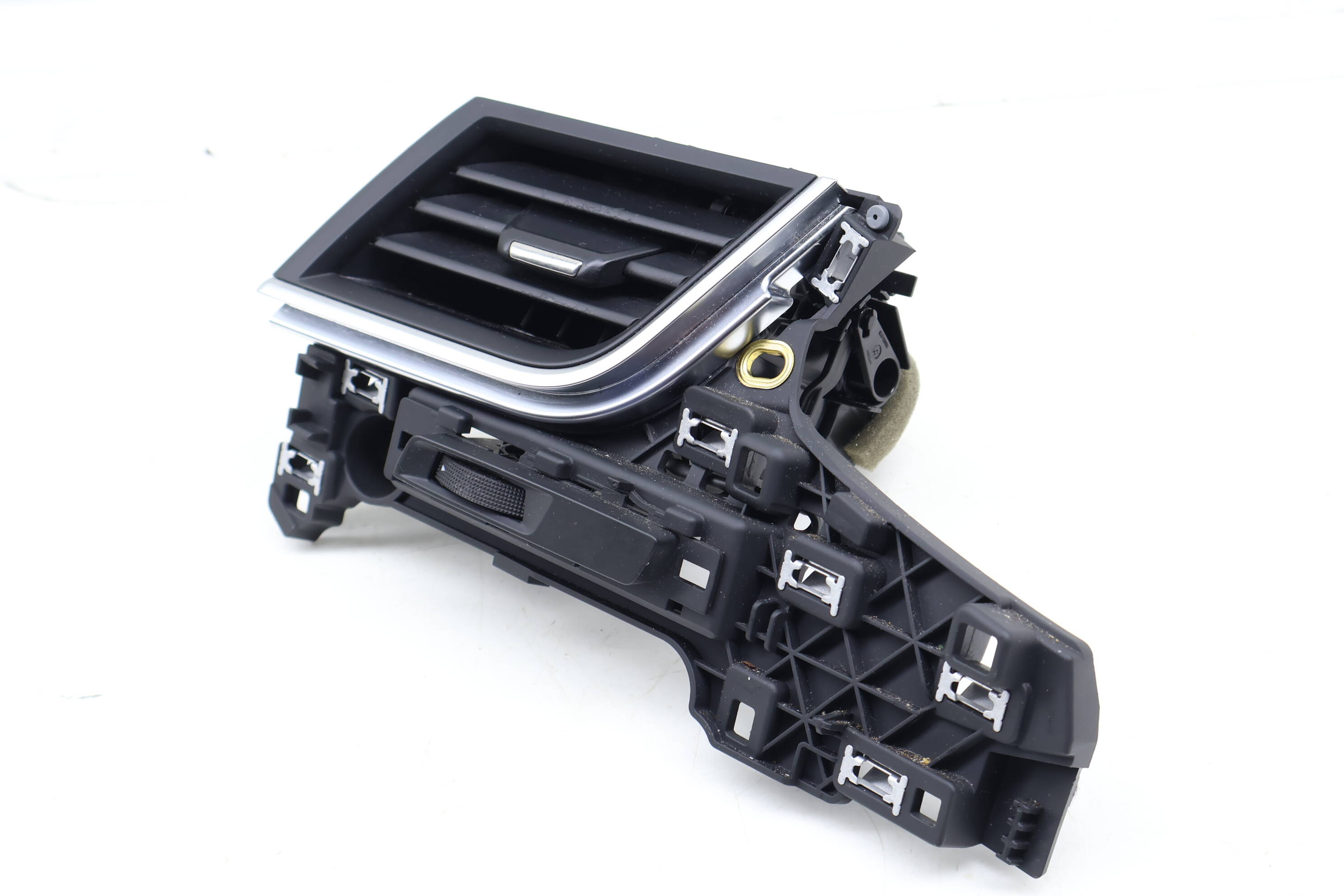 Dash Air Vent 4M1820901AJ