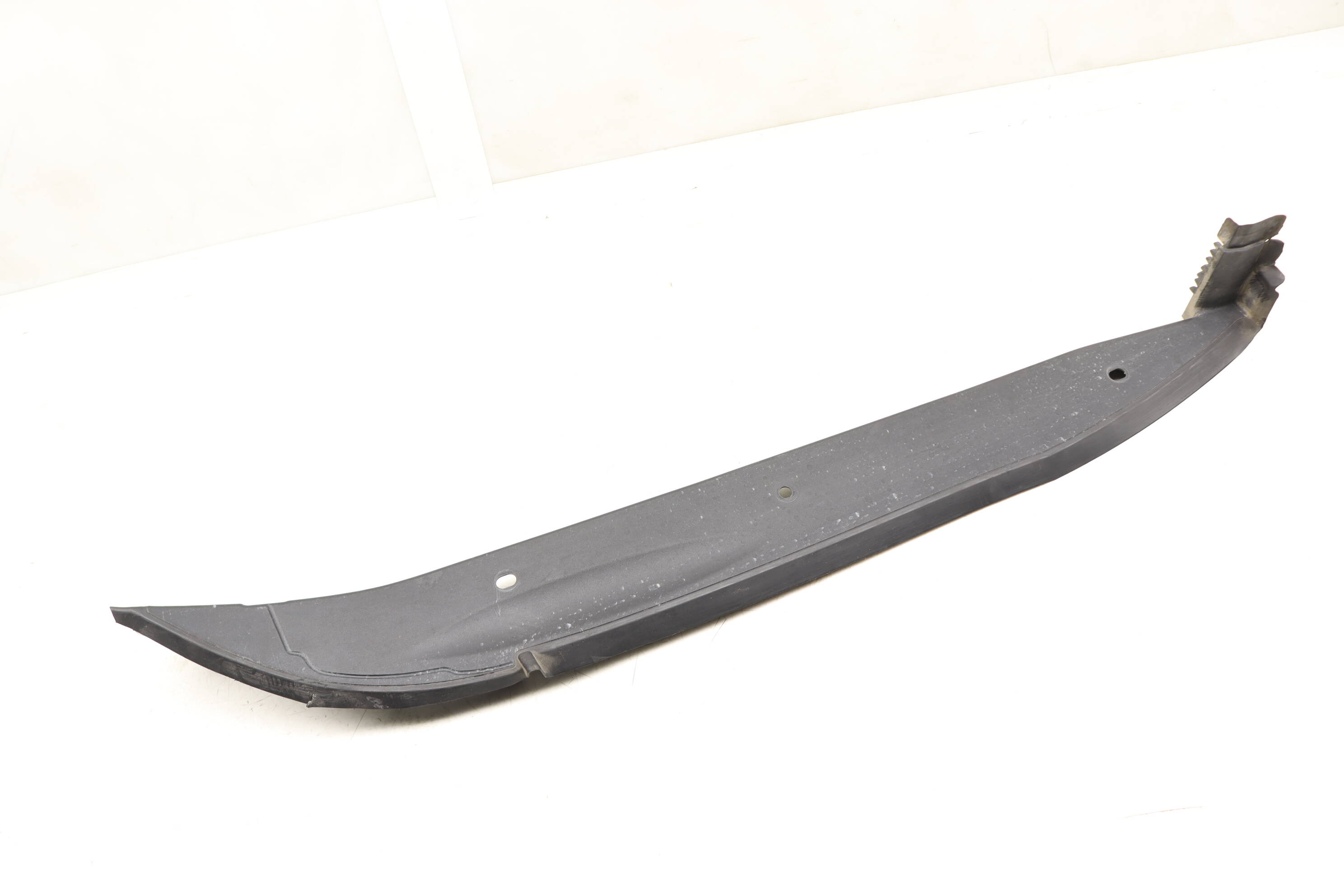 Porsche Left Fender Trim / Cover (Macan) 95B854777B 
