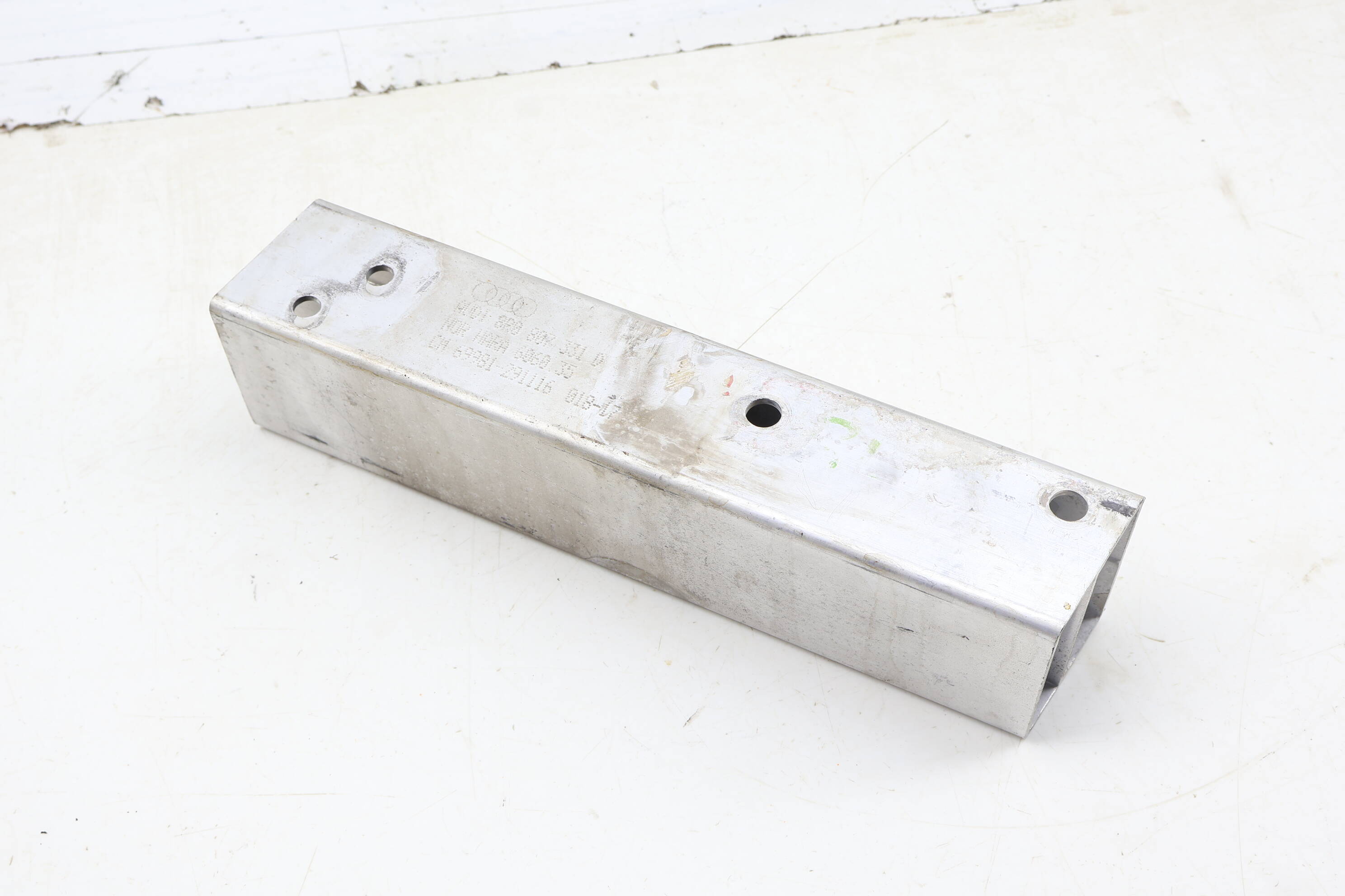 Bumper Shock 8R0807331D