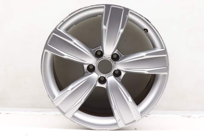 18" Inch Alloy Rim / Wheel (5-Spoke) 8K0601025BM main product photo