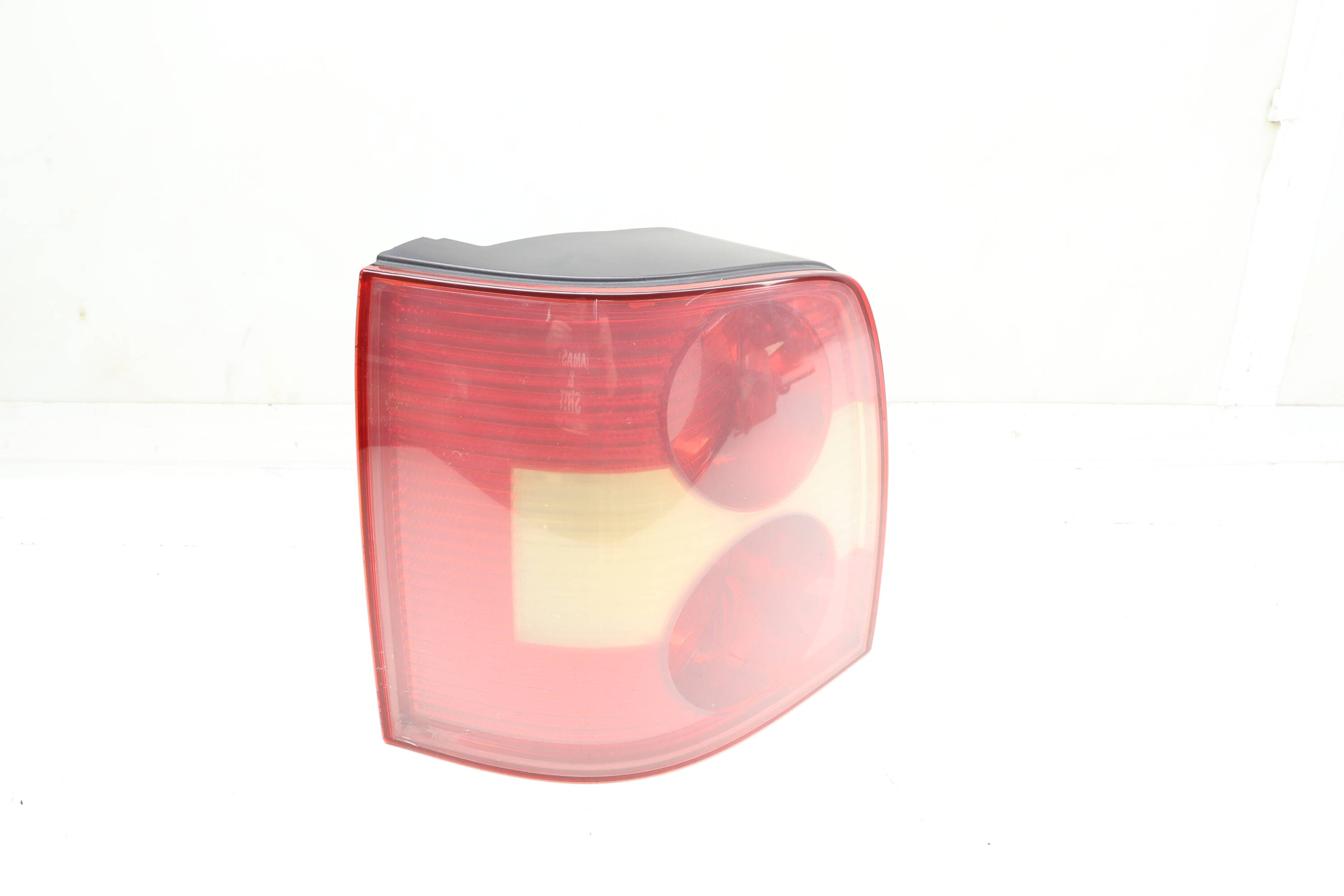 Tail Light / Lamp 3B9945095S