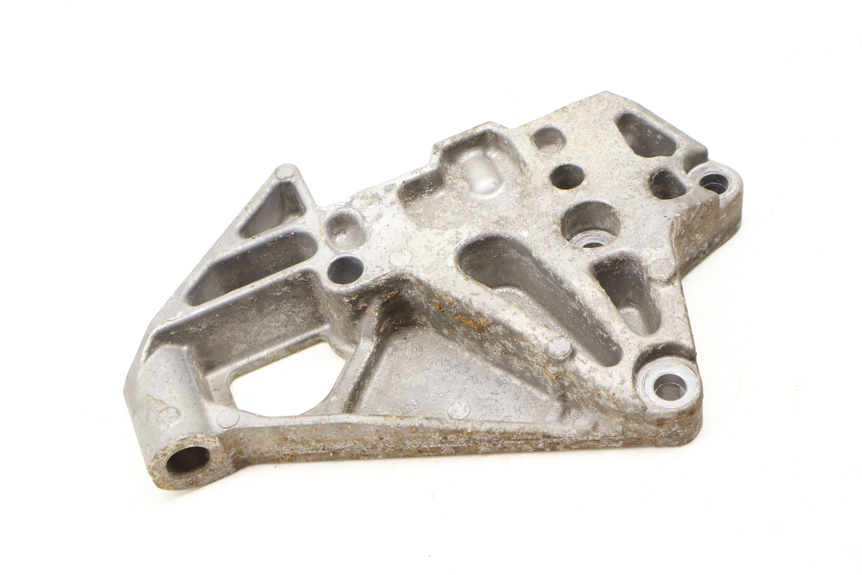 Engine / Motor Mount Bracket 022199354T