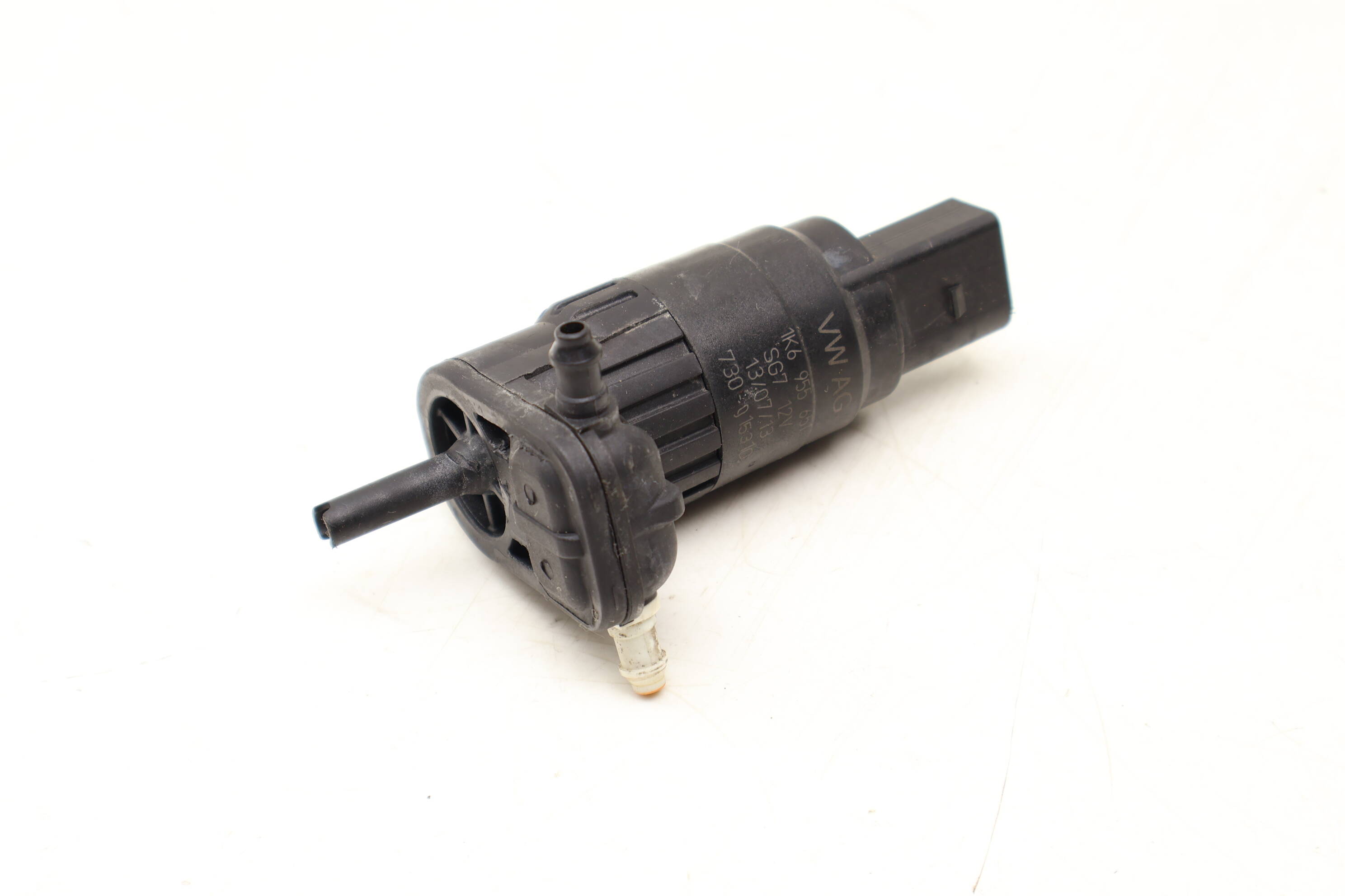 Windshield Washer Pump 1K6955651 95562817201