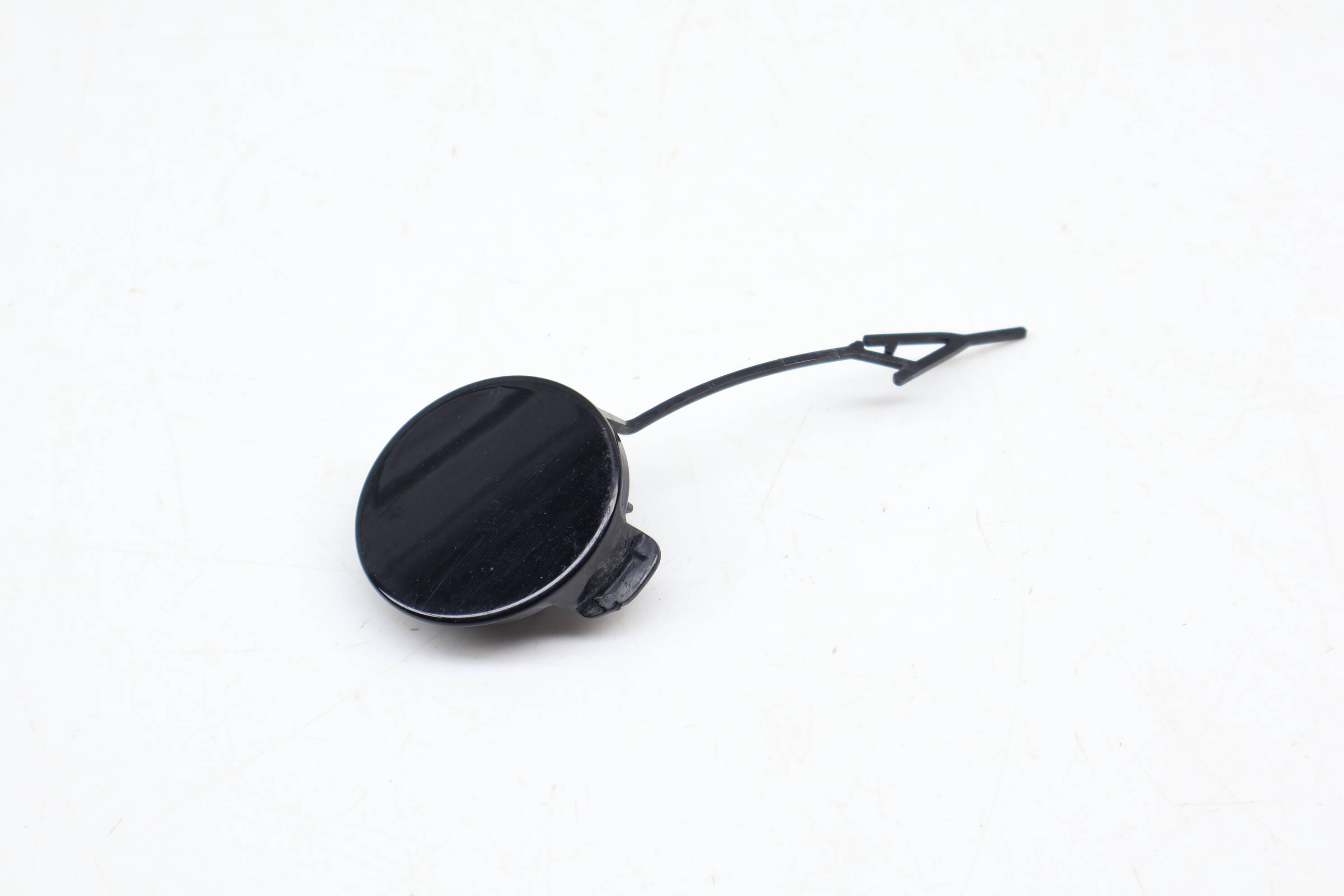Bumper Tow Hook / Towing Eye Cover 7P5807155A 95850515540