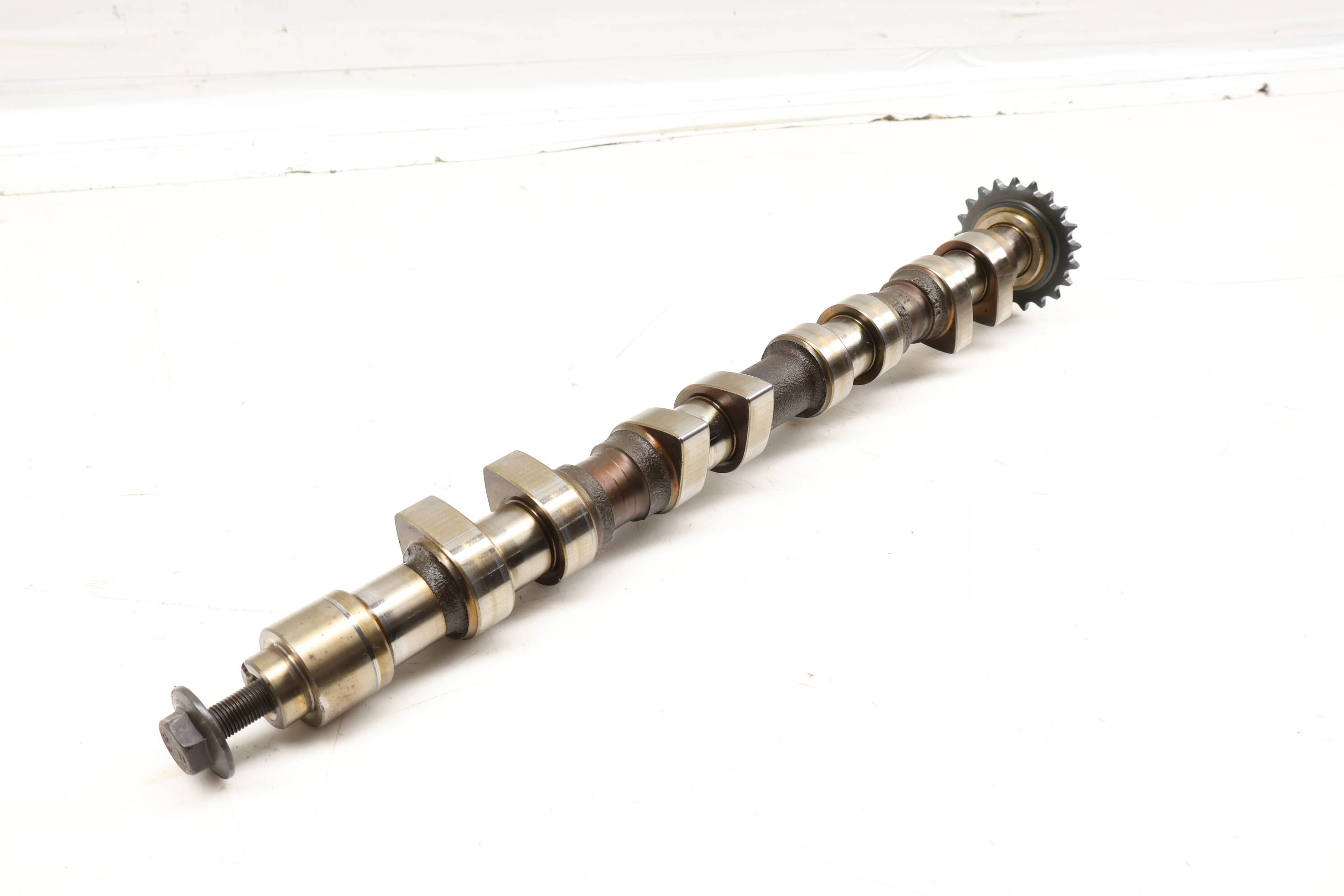 Exhaust Cam Shaft / Camshaft 058109022B