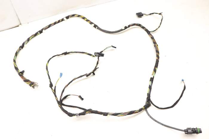 BMW Trunk Lid Wiring Harness 61129313656 BMW Trunk Lid Wiring Harness 61129313656
