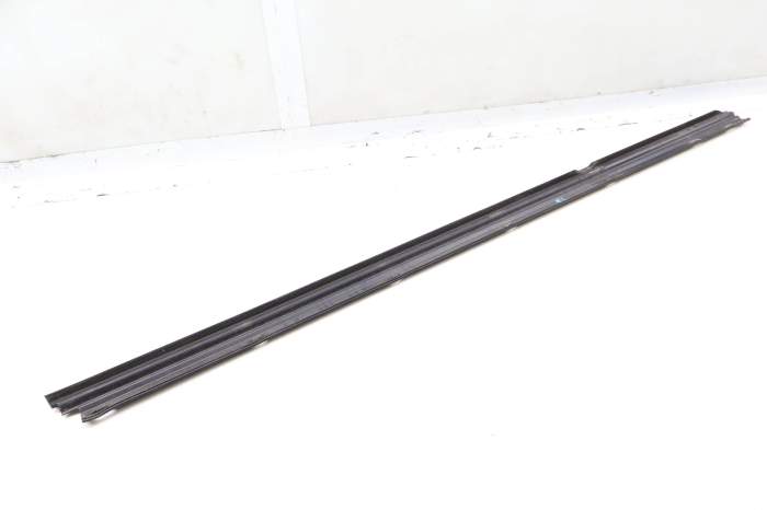 Outer Door Window Slot Seal / Trim 8N8837477A main product photo