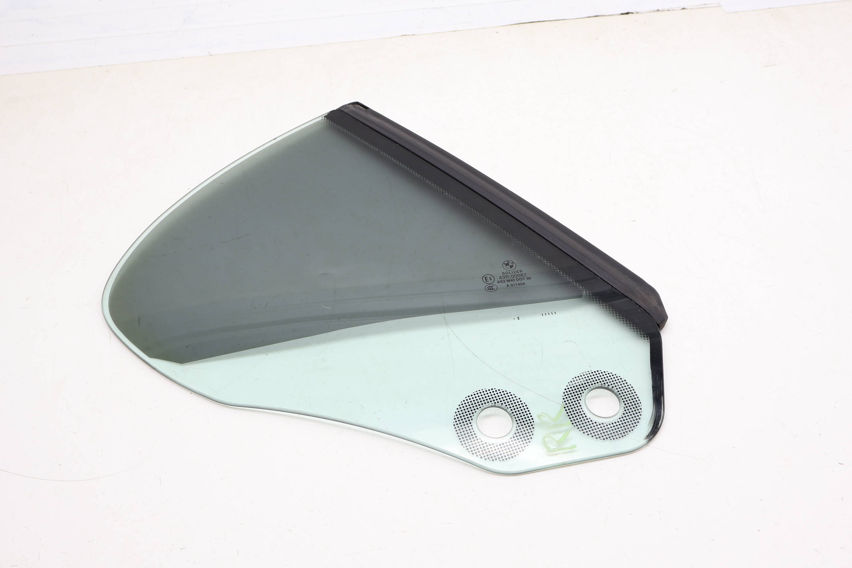 Quarter Window Glass 51377192302