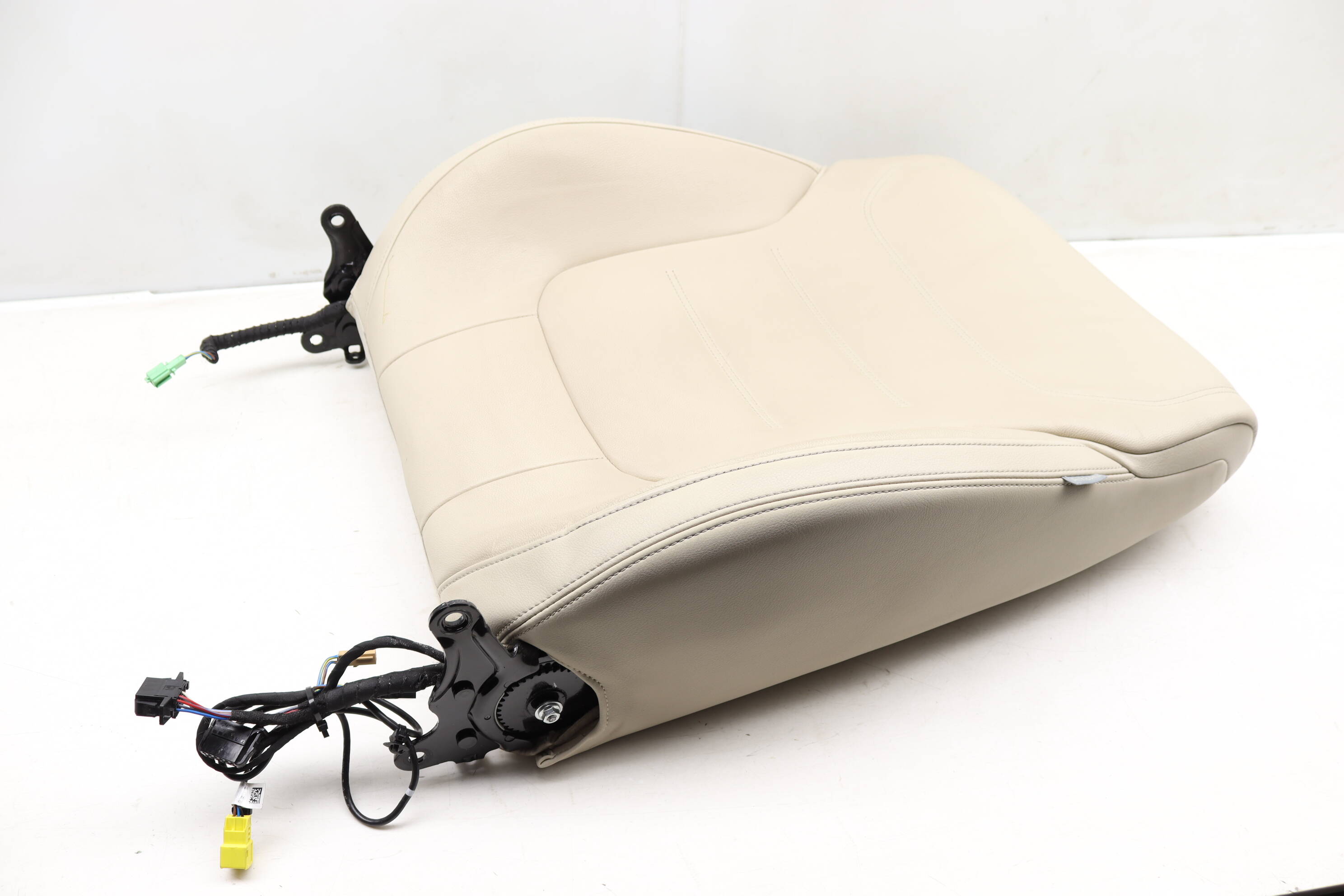 Upper Seat Backrest Cushion Assembly 7P6881805FC