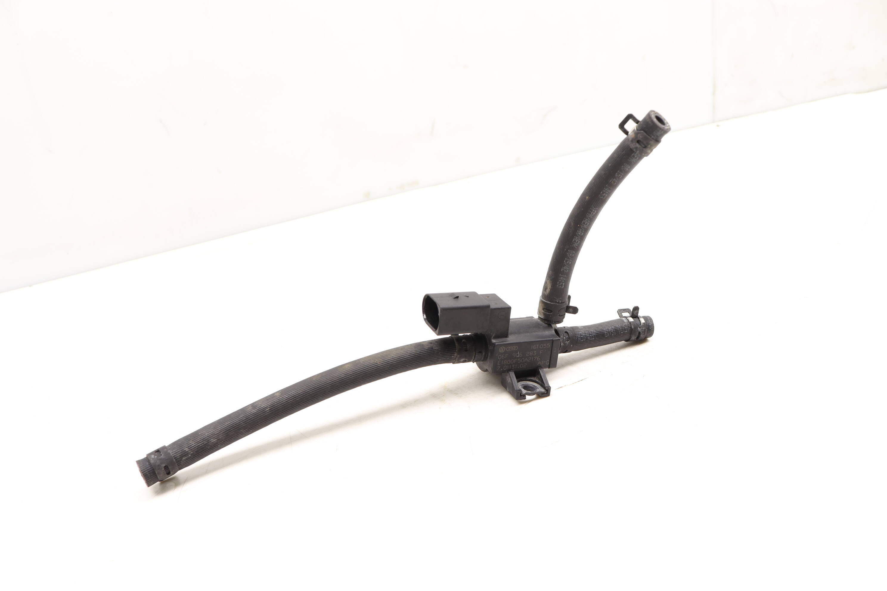 Solenoid Valve / Vacuum Hose Set 06F906283F