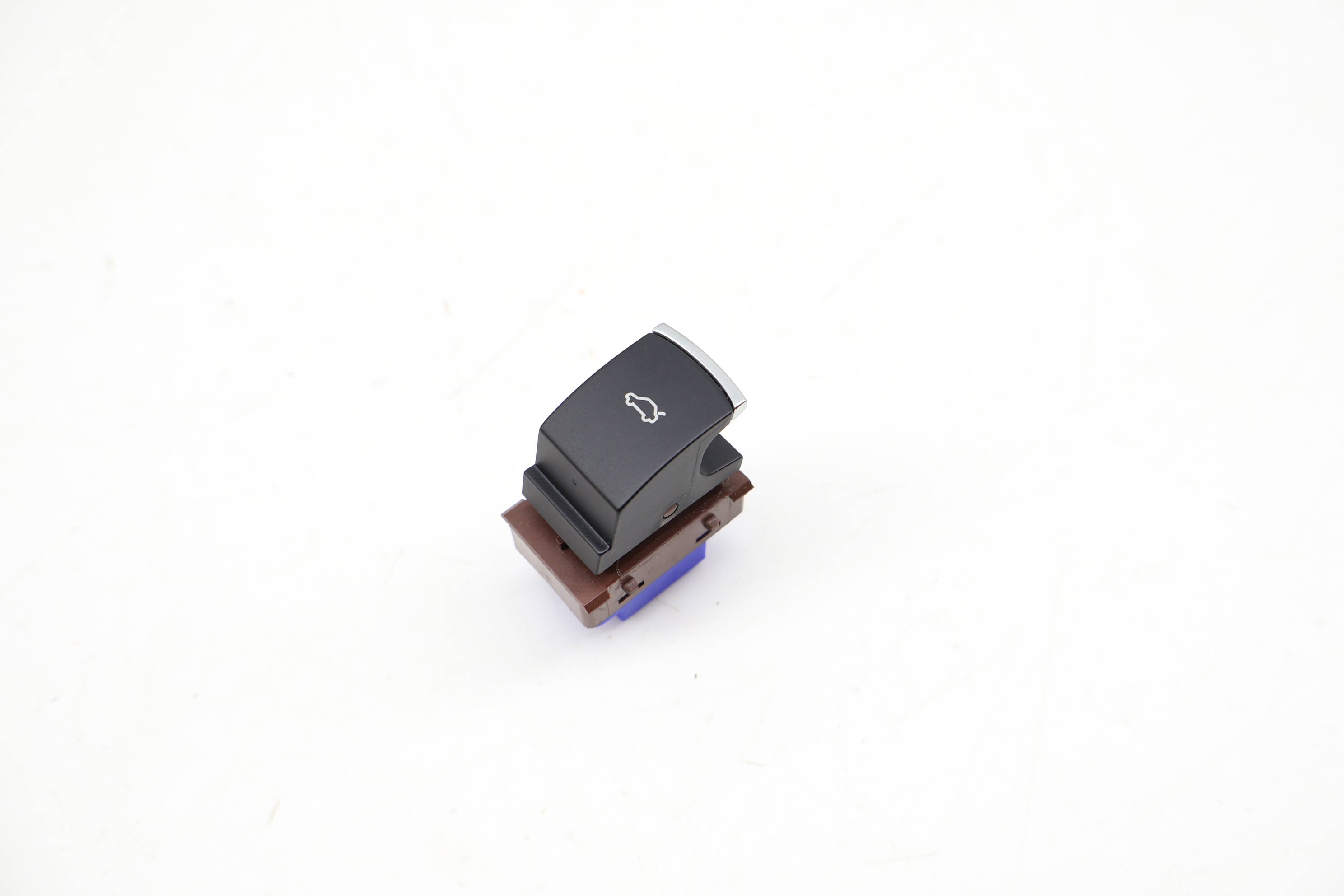 Trunk Release Button / Switch 561959831A