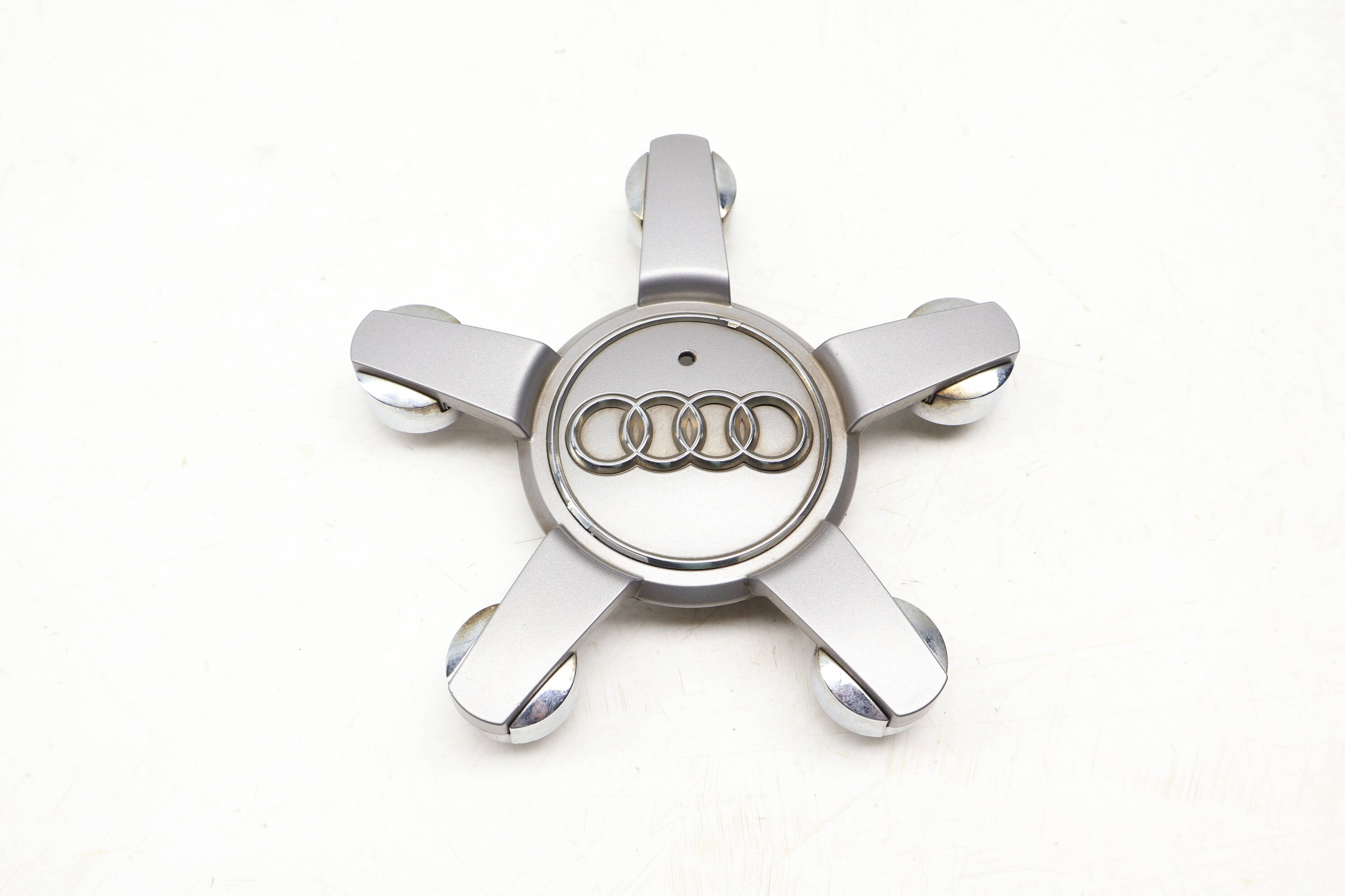 Wheel / Rim Center Cap 4L0601165D