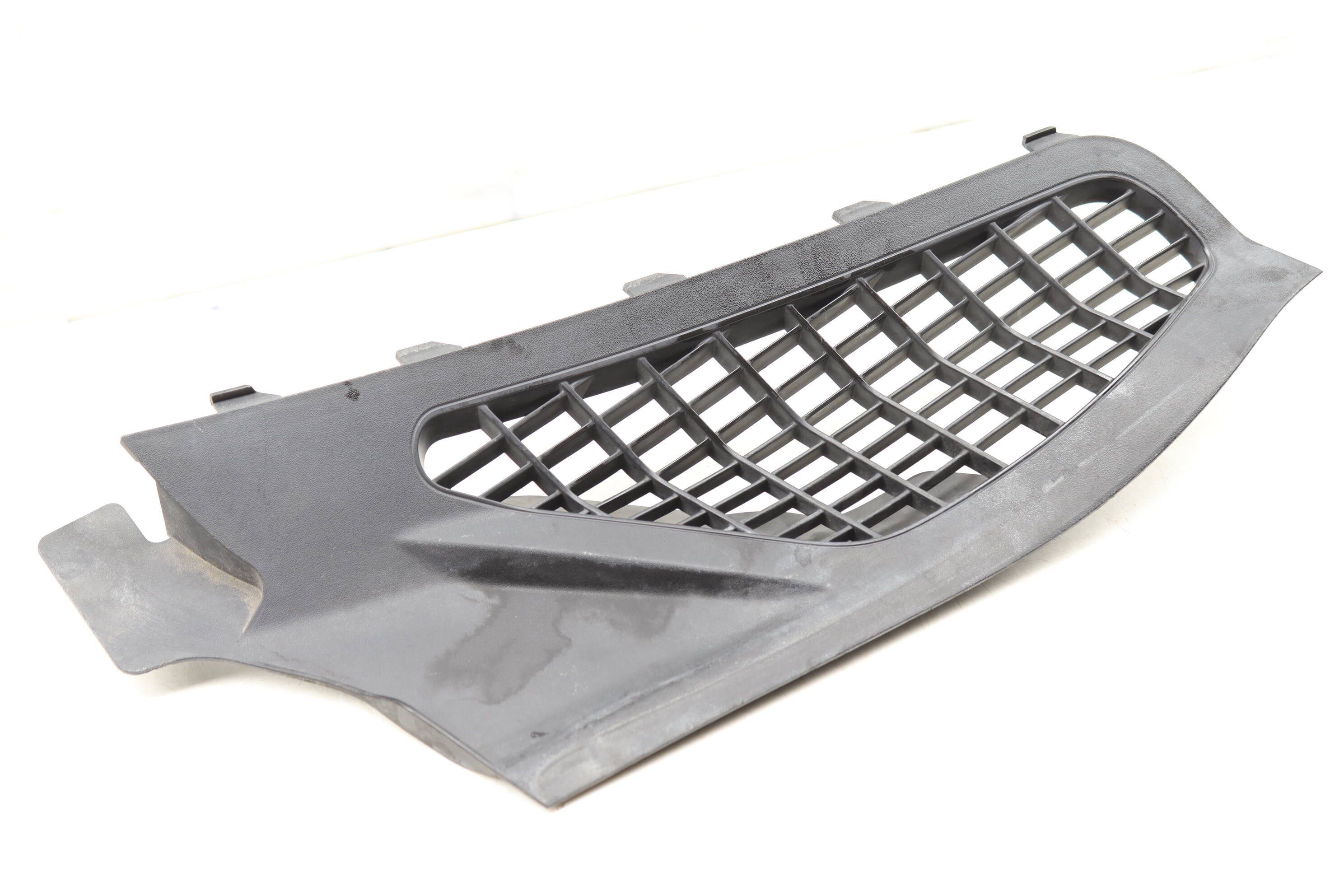 Windshield Cowl Cover / Panel 7P5819176B