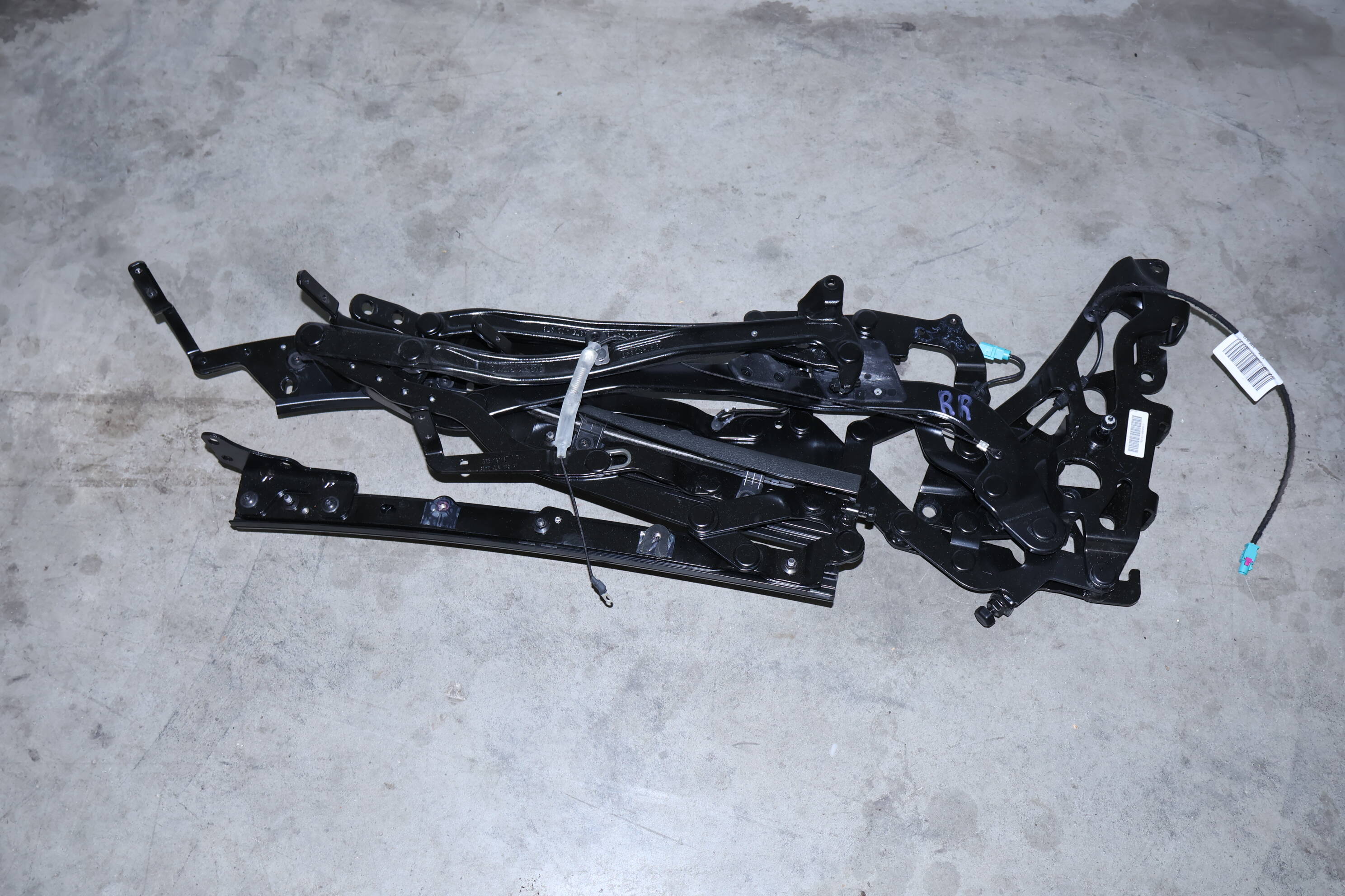 Convertible Top Hinge Assembly 8V7871350B