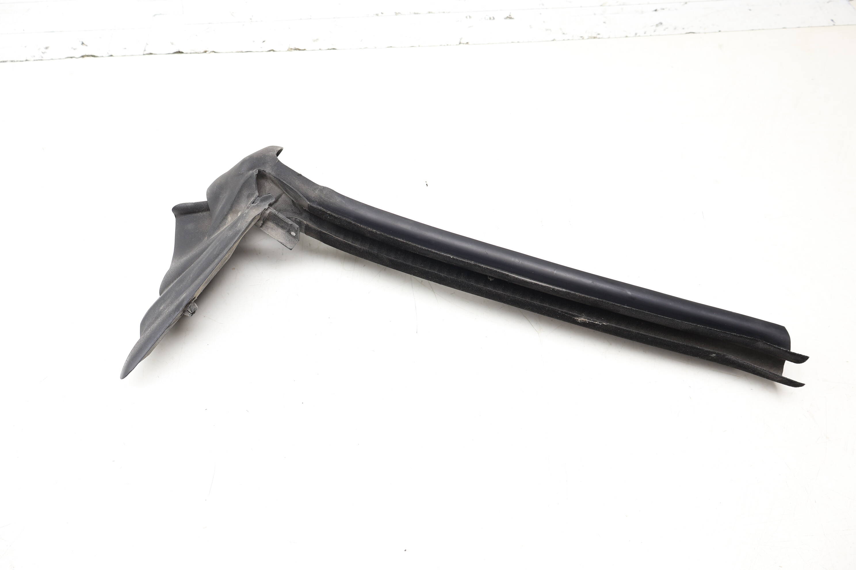 Window Glass Channel / Seal (Inner) 51377046123